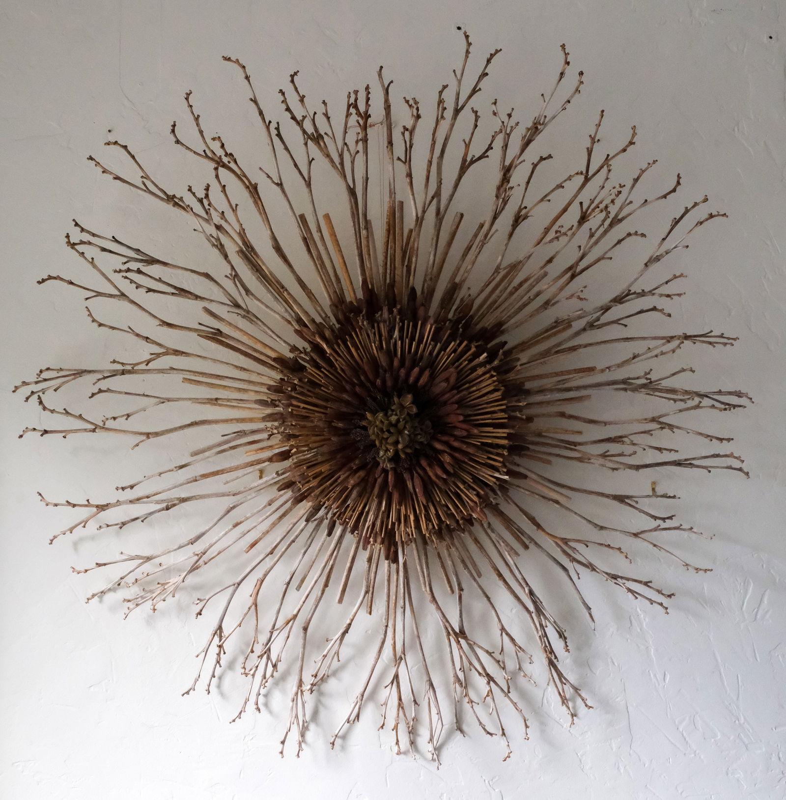 Group of Three Dried Flower Sunburst Wreaths (1 of 9)