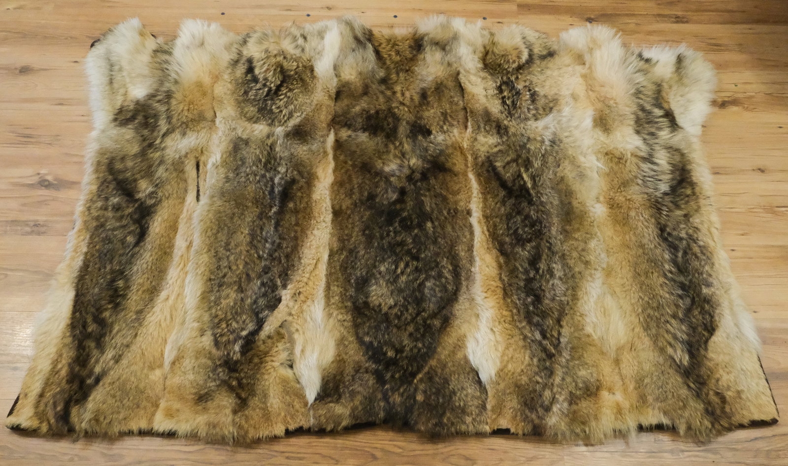 Grey & White Wolf Fur Throw Blanket (1 of 5)