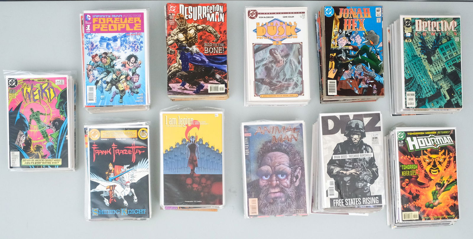 Massive Eclectic Assortment of DC Comic Books (1 of 12)