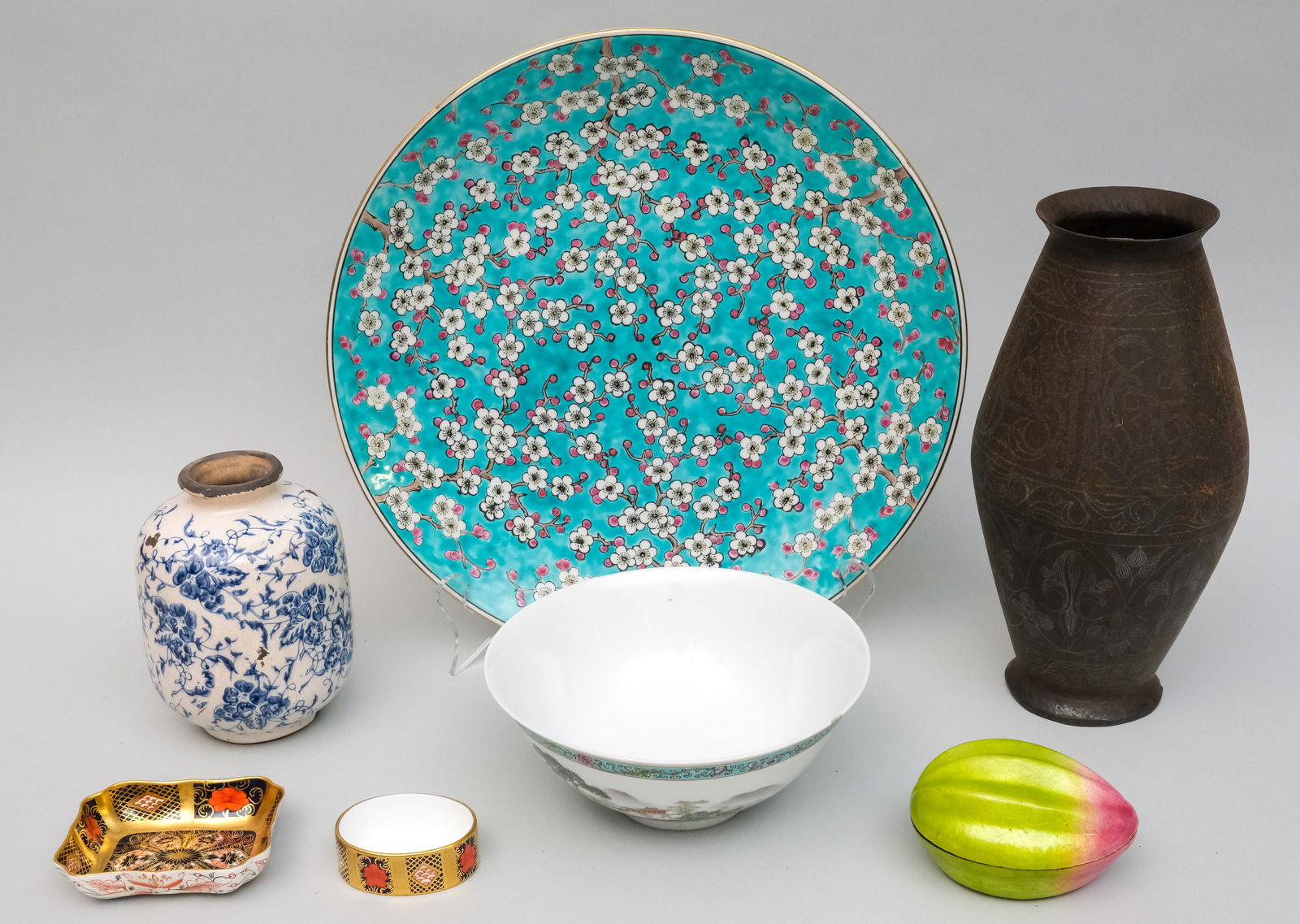 Group of Chinese Antiques: Including an enamel mango form box and porcelain.