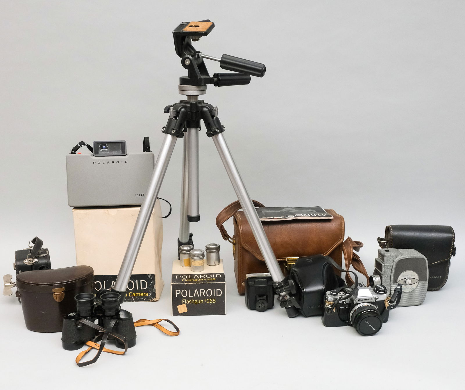 Lot of Vintage & Antique Camera Equipment (1 of 19)