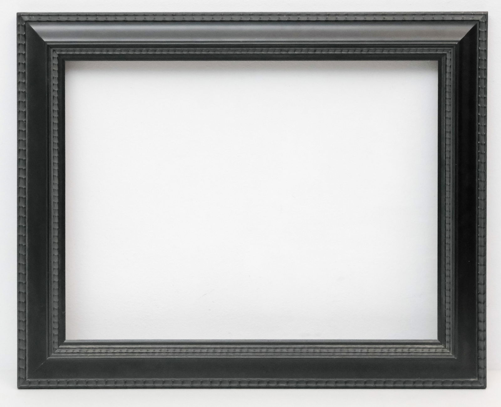 Dutch Ripple Molded Frame 13" x 17" (1 of 4)