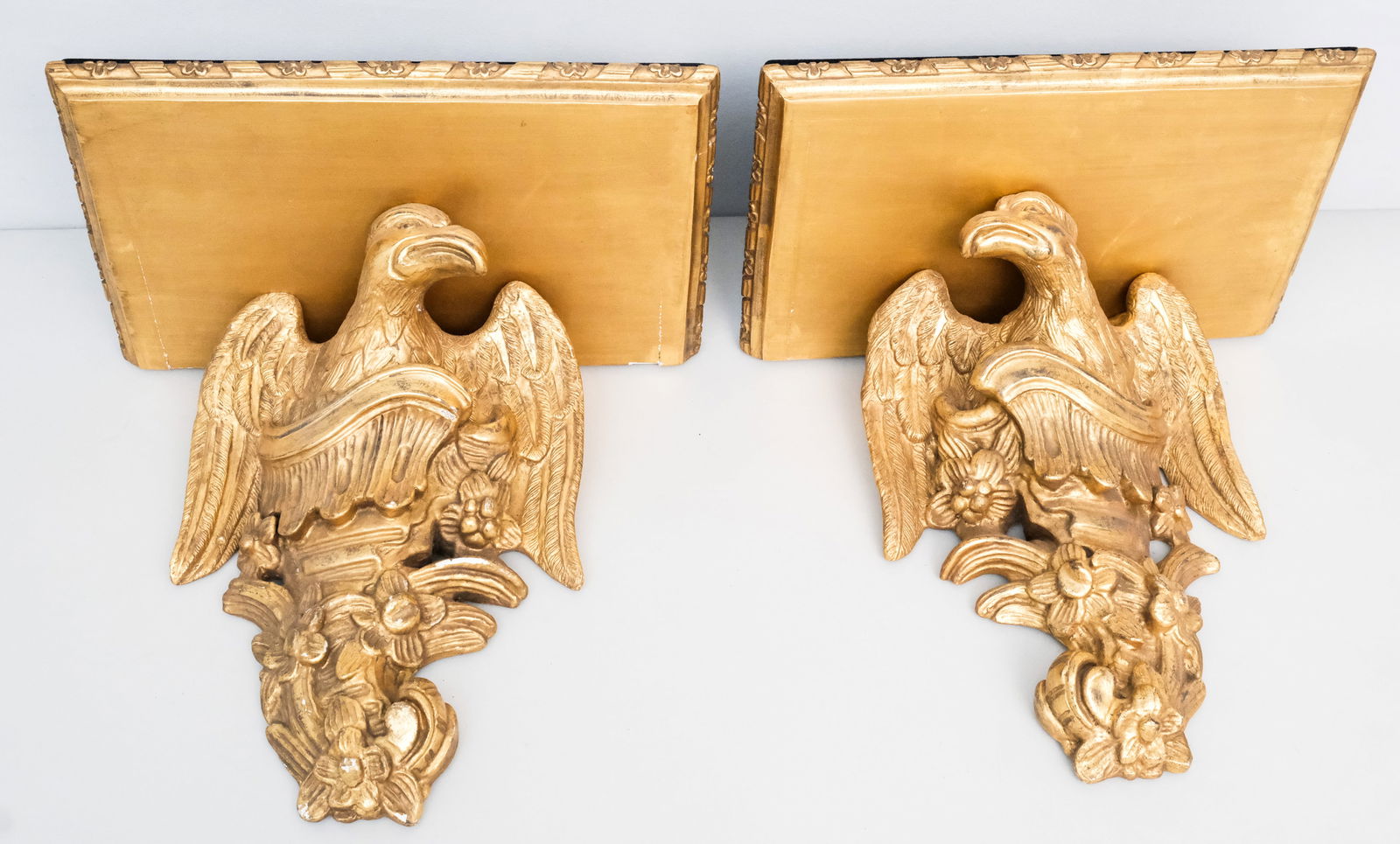 Pair of Gilt Carved Figural Eagle Wall Brackets (1 of 7)