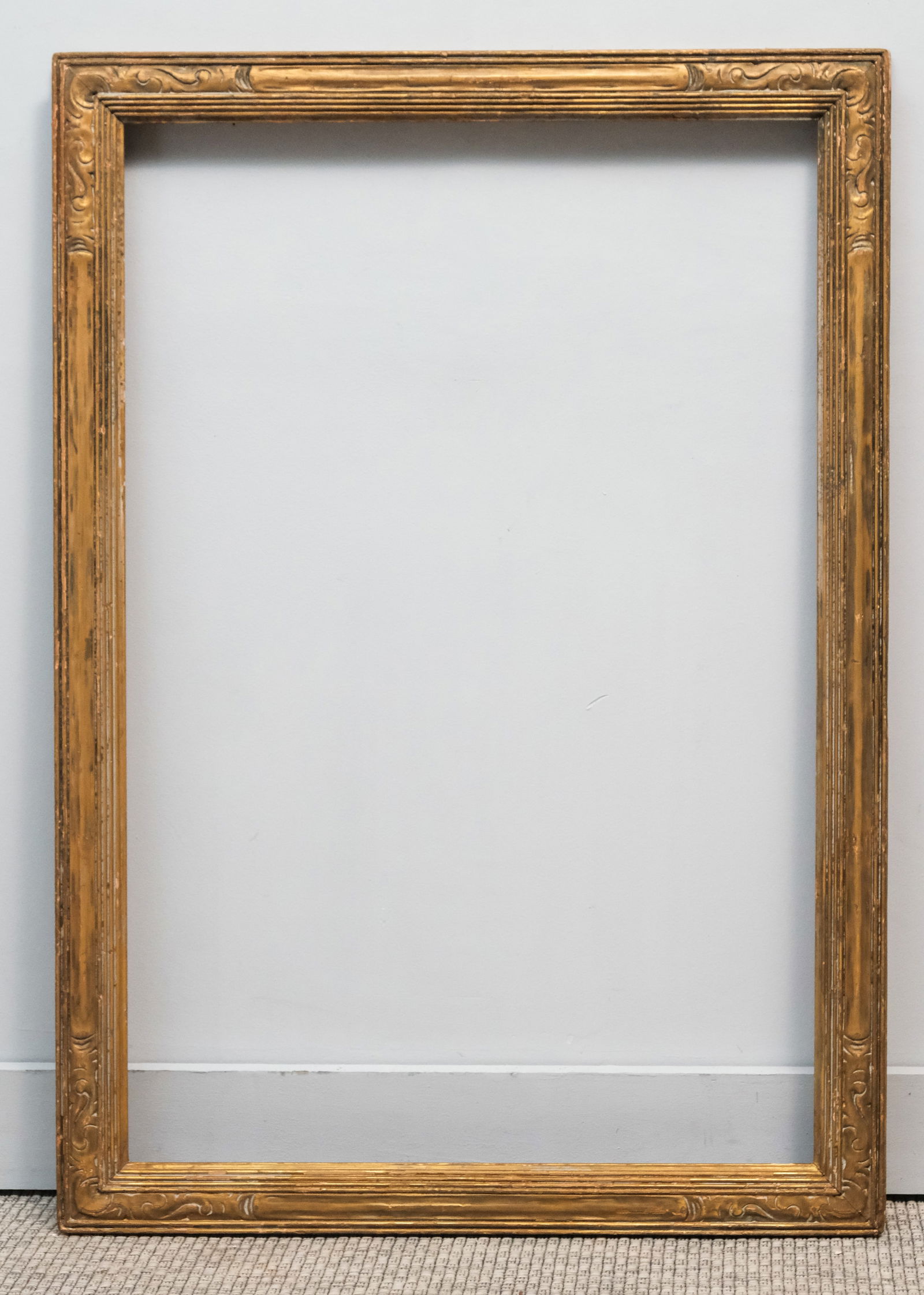 Newcomb Macklin Gilt Frame 23 3/4" x 35 3/4": Newcomb Macklin, ca. 1920, hand carved and gilded. Overall 28 1/2" x 40 1/2", rabbet 23 3/4" x 35 3/4", 2 1/2" molding