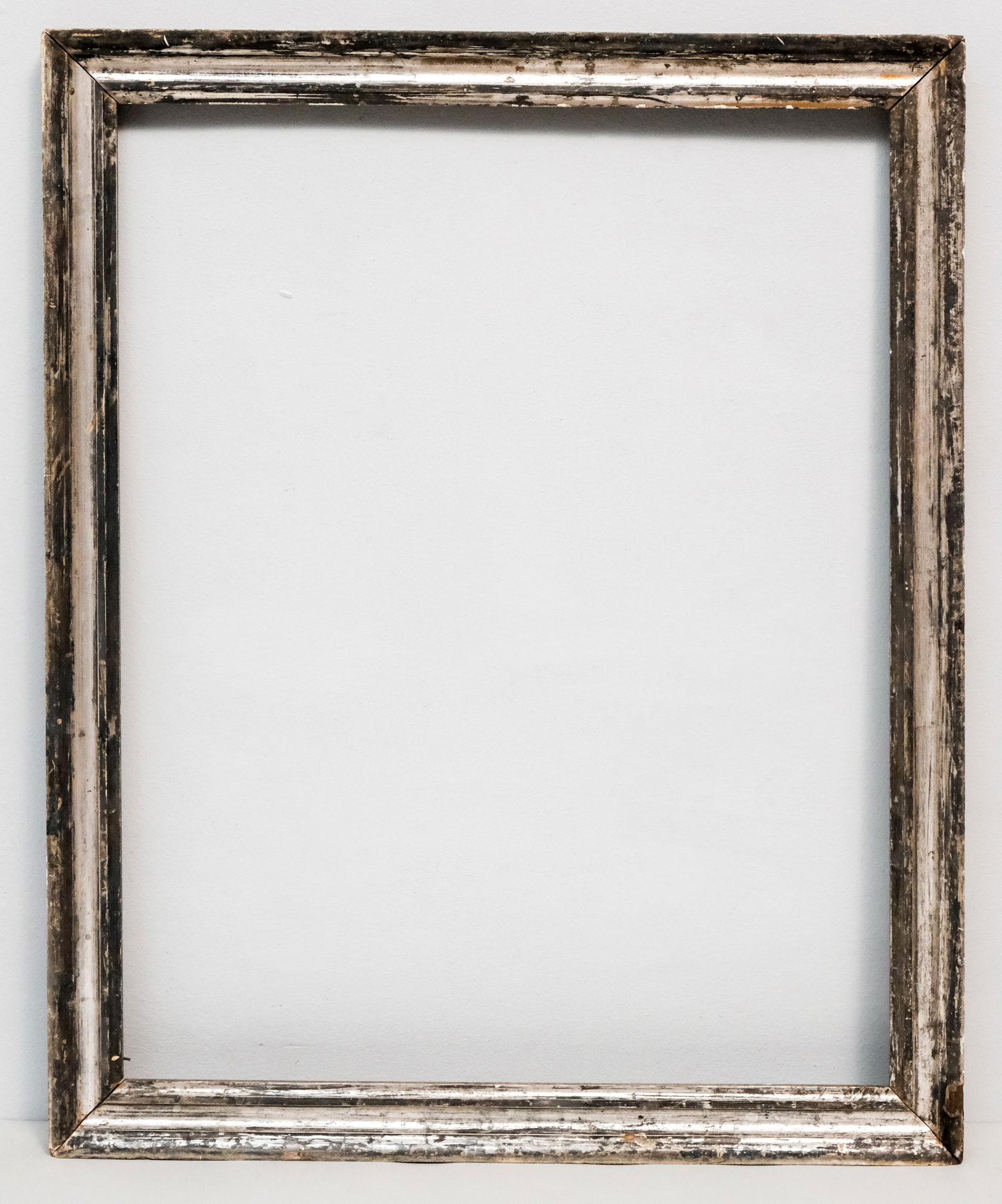 American Silver Leaf Frame 15 3/4" x 19 3/4" (1 of 4)