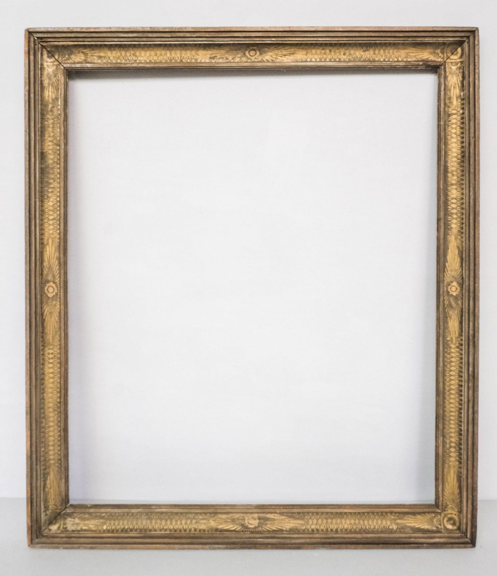 American Folk Art Frame 26 3/4" x 32" (1 of 4)