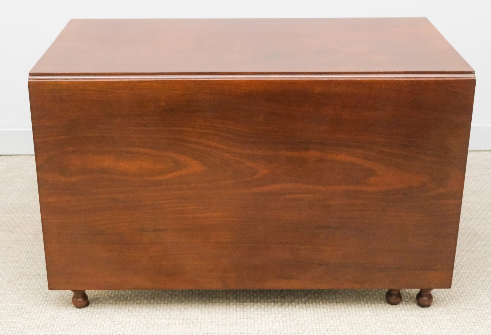 American Mahogany Gate Leg Table (1 of 4)