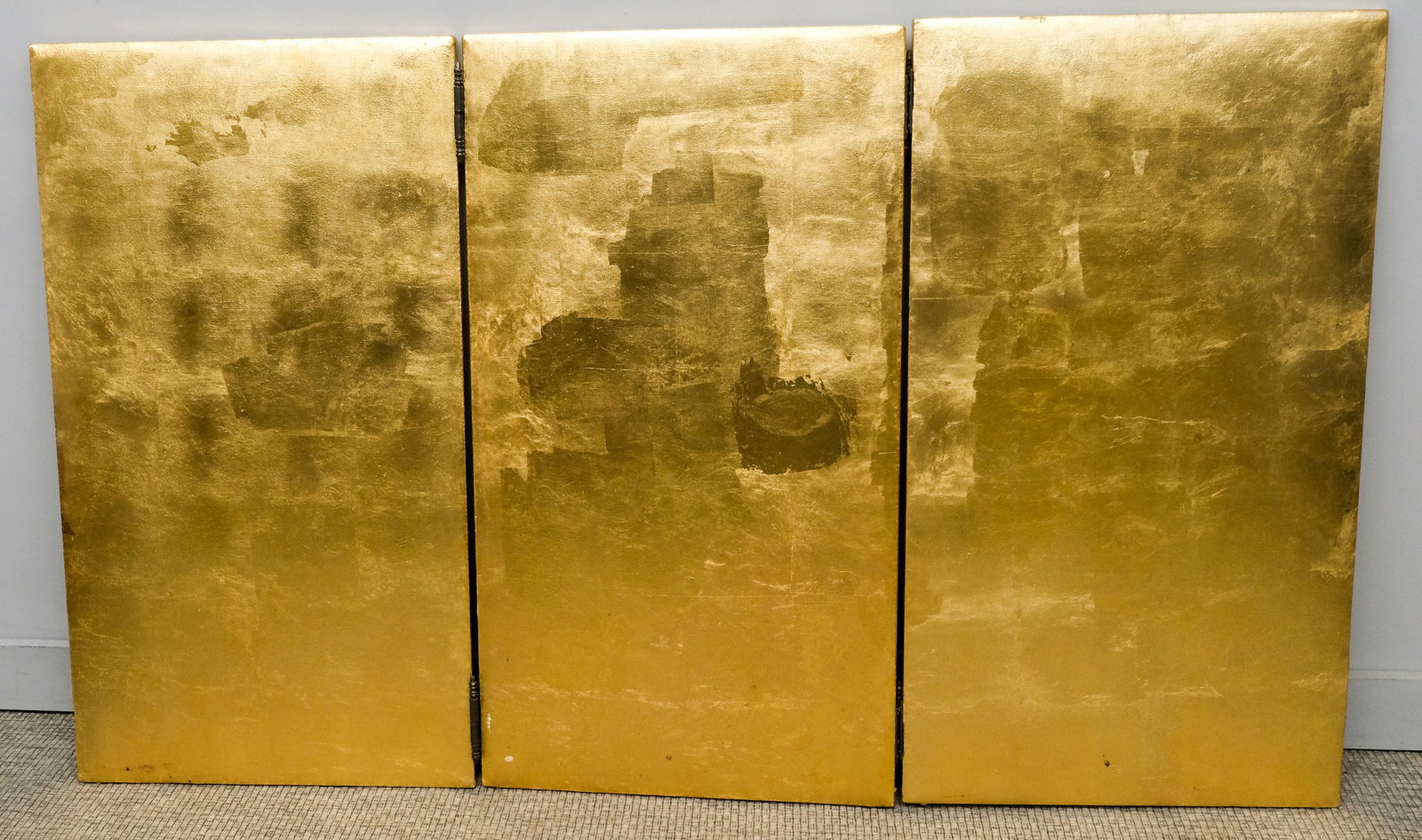 Two Three-Panel Gilded Screens - 5
