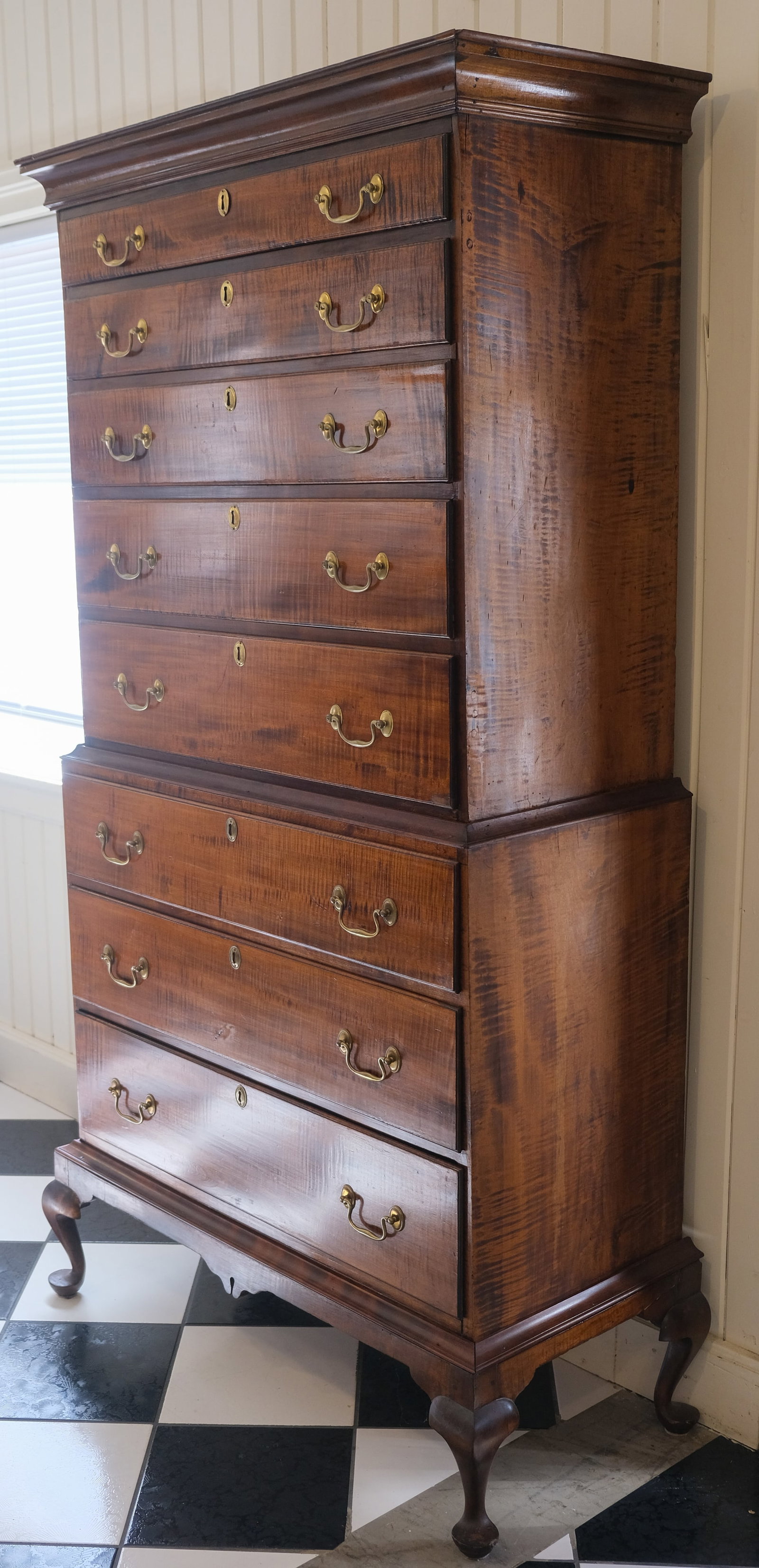 Tiger Maple Queen Anne Chest on Chest on Frame (1 of 9)