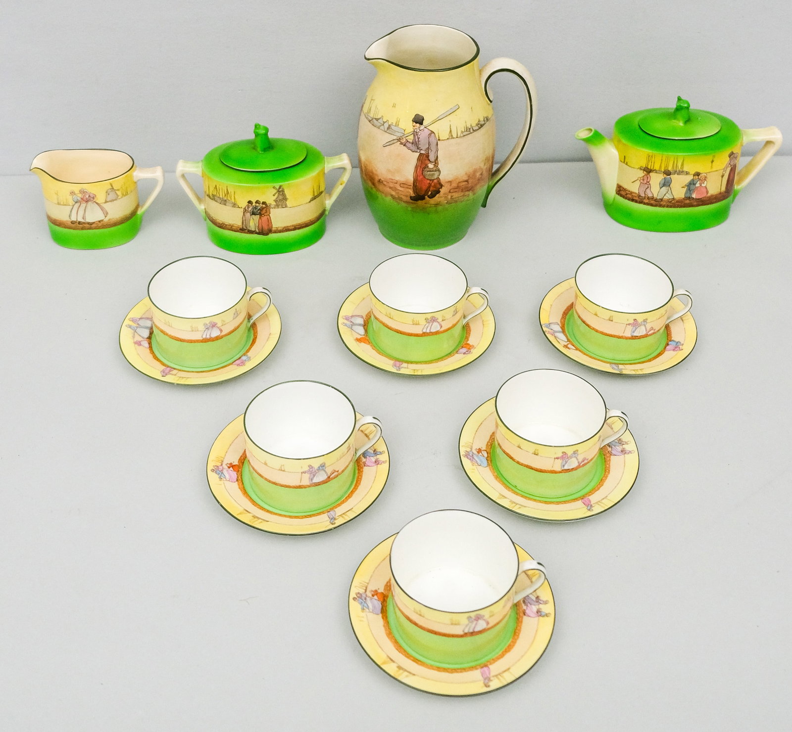 Royal Doulton "Holland" D1886 Tea Set (1 of 15)