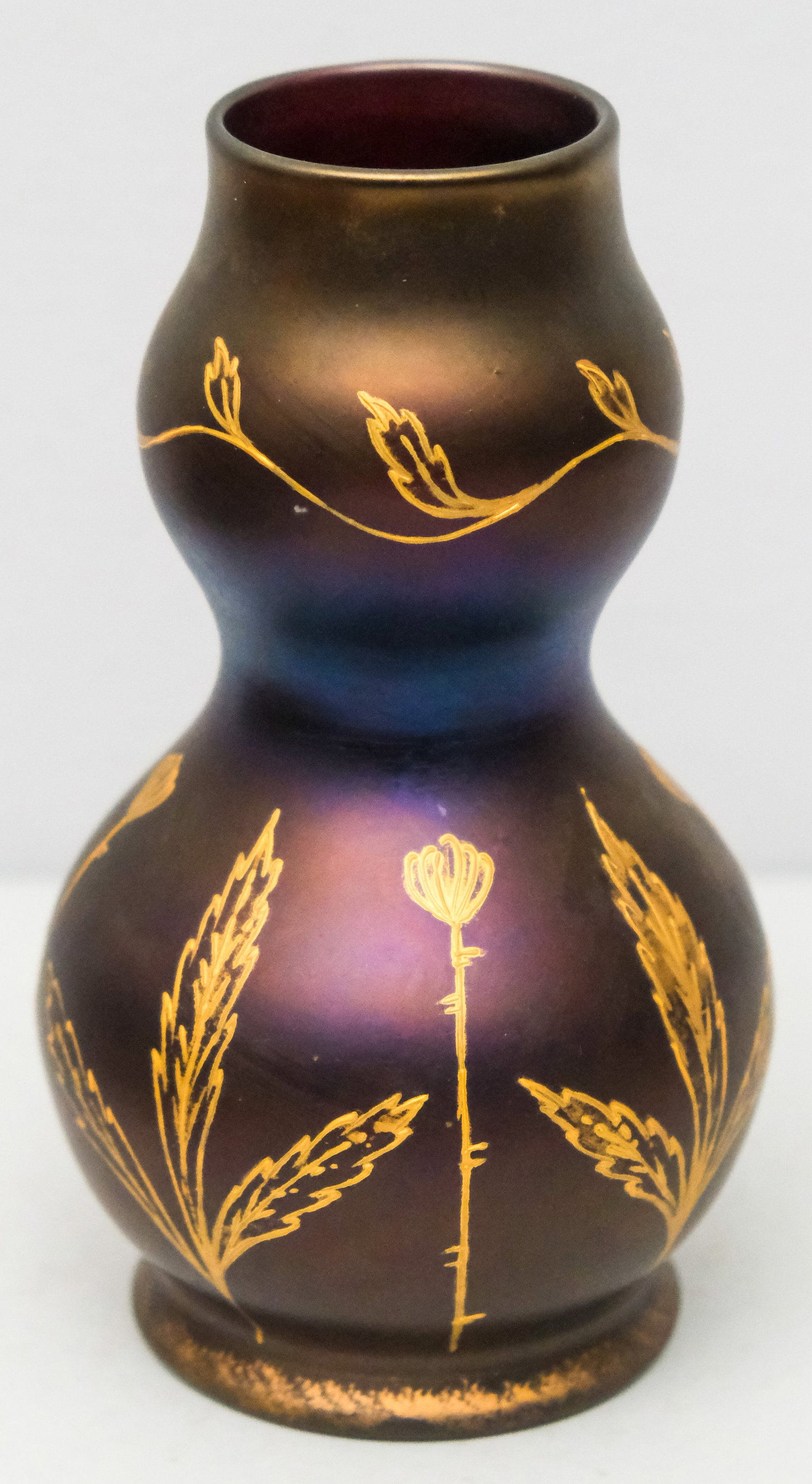 Harrach or Hertz Type Art Glass Vase (1 of 8)