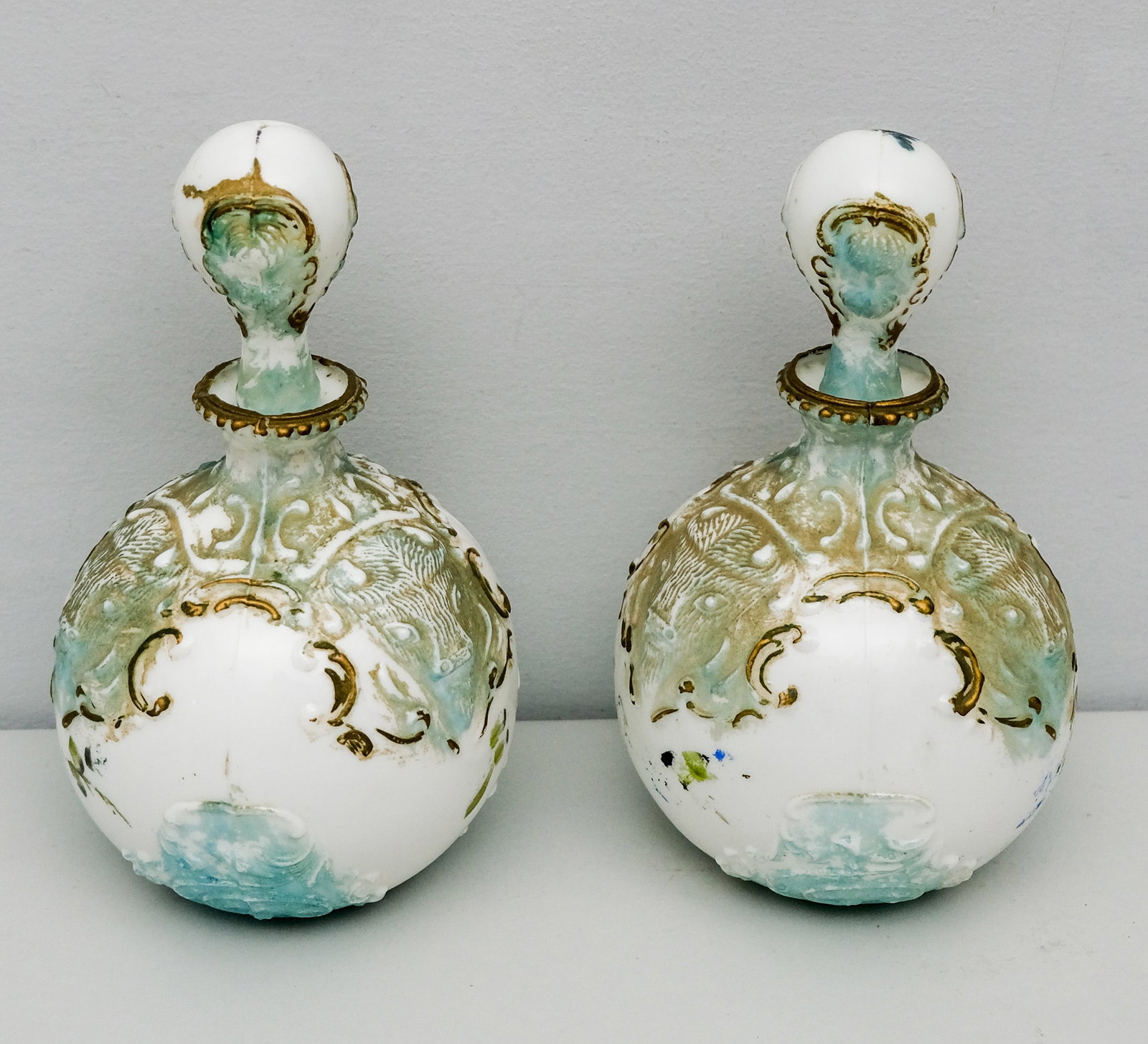 Murray EAPG Bison Pattern Dresser Set - 6