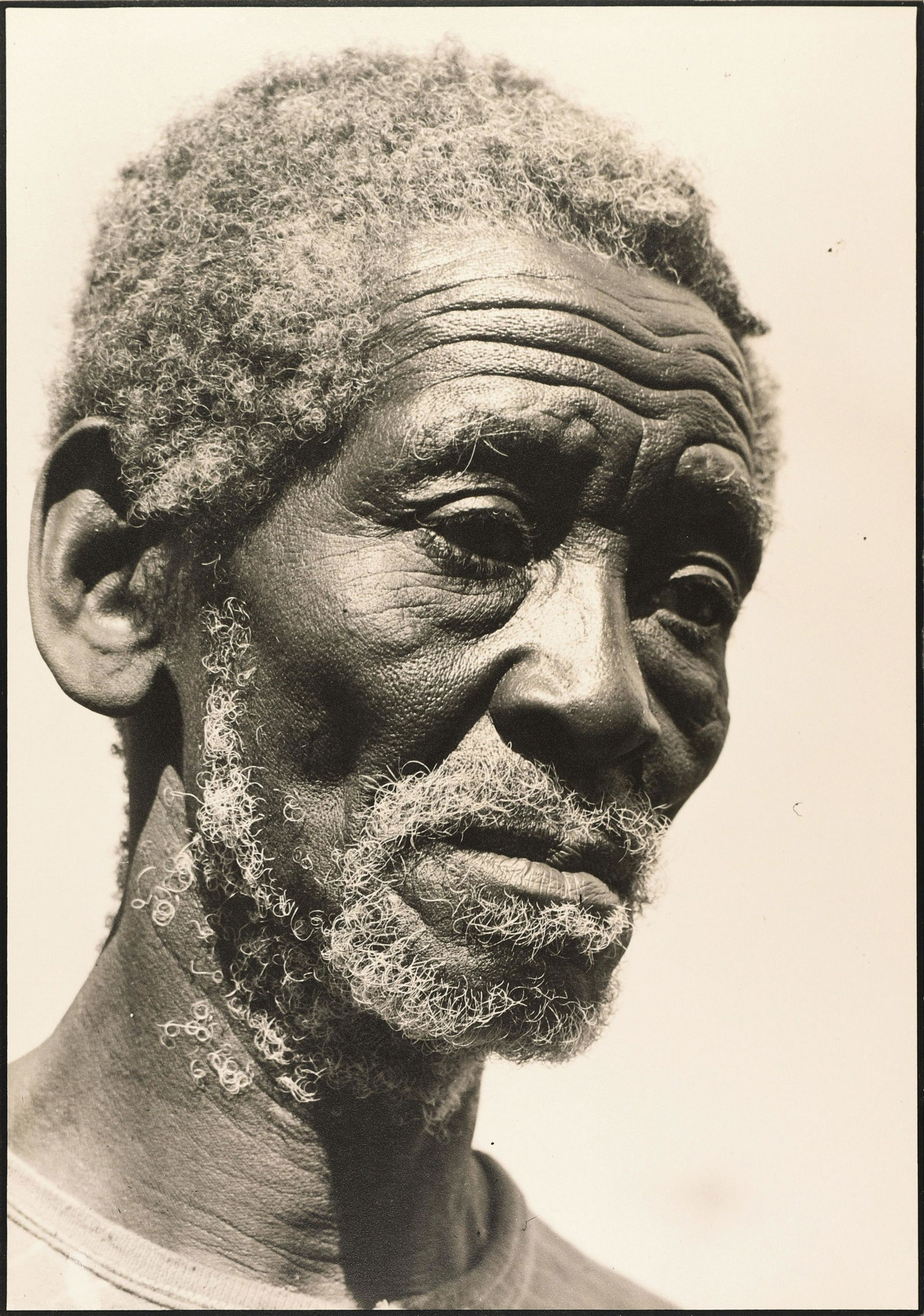 MARGARET BOURKE-WHITE - Coffee Picker, Brazil, 1936 (1 of 5)