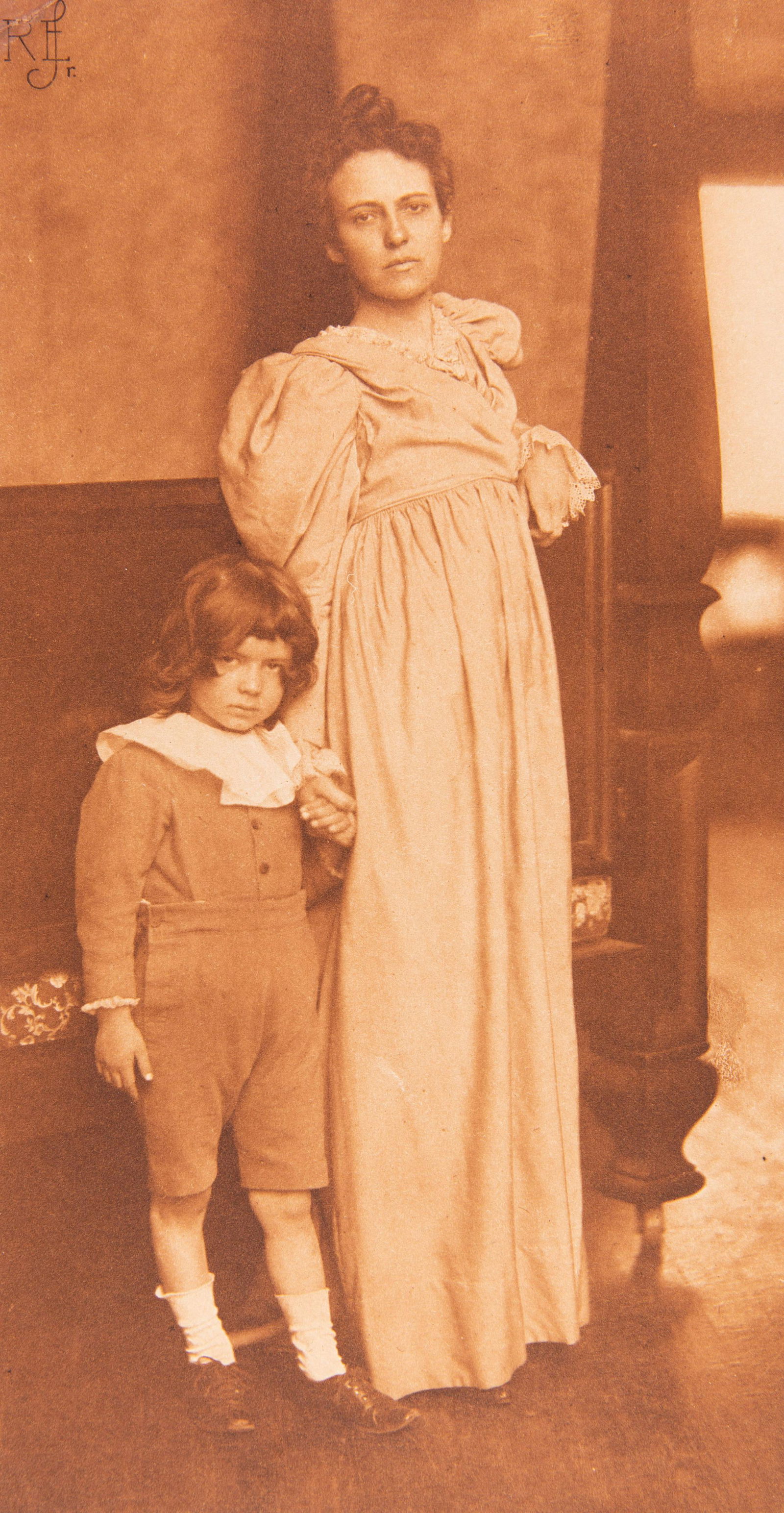 RUDOLF EICKEMEYER JR. - Portrait of Mother and Child,: ARTIST: Rudolf Eickemeyer Jr. TITLE: Portrait of Mother and Child, 1903 MEDIUM: Vintage Photogravure IMAGE SIZE: 9 x 4 3/4 in DESCRIPTION: Camera Notes Vol. 6 No. 4 CONDITION: For a comprehensive cond