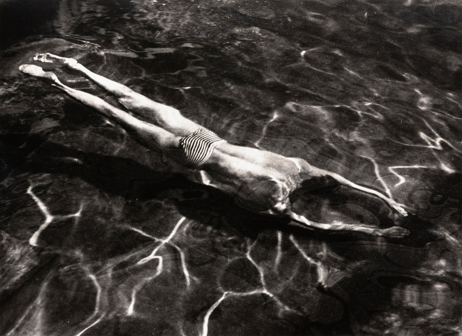 ANDRE KERTESZ - Underwater Swimmer, Esztergom, 1917 (1 of 3)