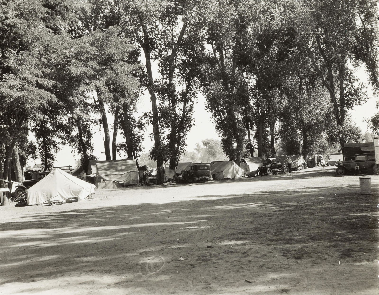 DOROTHEA LANGE - Sqatters Camp, California, 1936 (1 of 5)