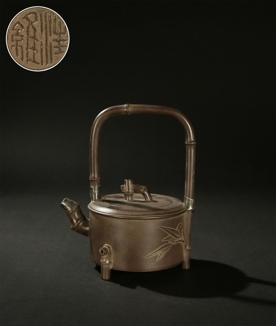 [Wang Wei bamboo beam lifting pot]: Name [Wang Wei bamboo beam lifting pot] Dimensions L: 14.6cm; H: 17.8cm; Condition Additional photographs and Condition reports are provided by request as a courtesy to our clients, as suc