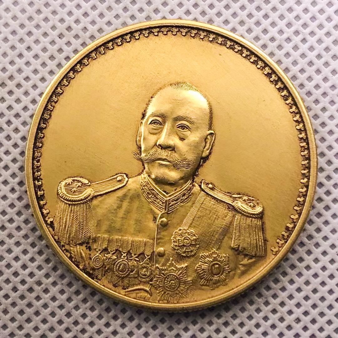 PURE GOLD COINS IN ANCIENT CHINA: Name PURE GOLD COINS IN ANCIENT CHINA Material GOLD Dimensions D39CM 37.5G Condition Additional photographs and Condition reports are provided by request as a courtes