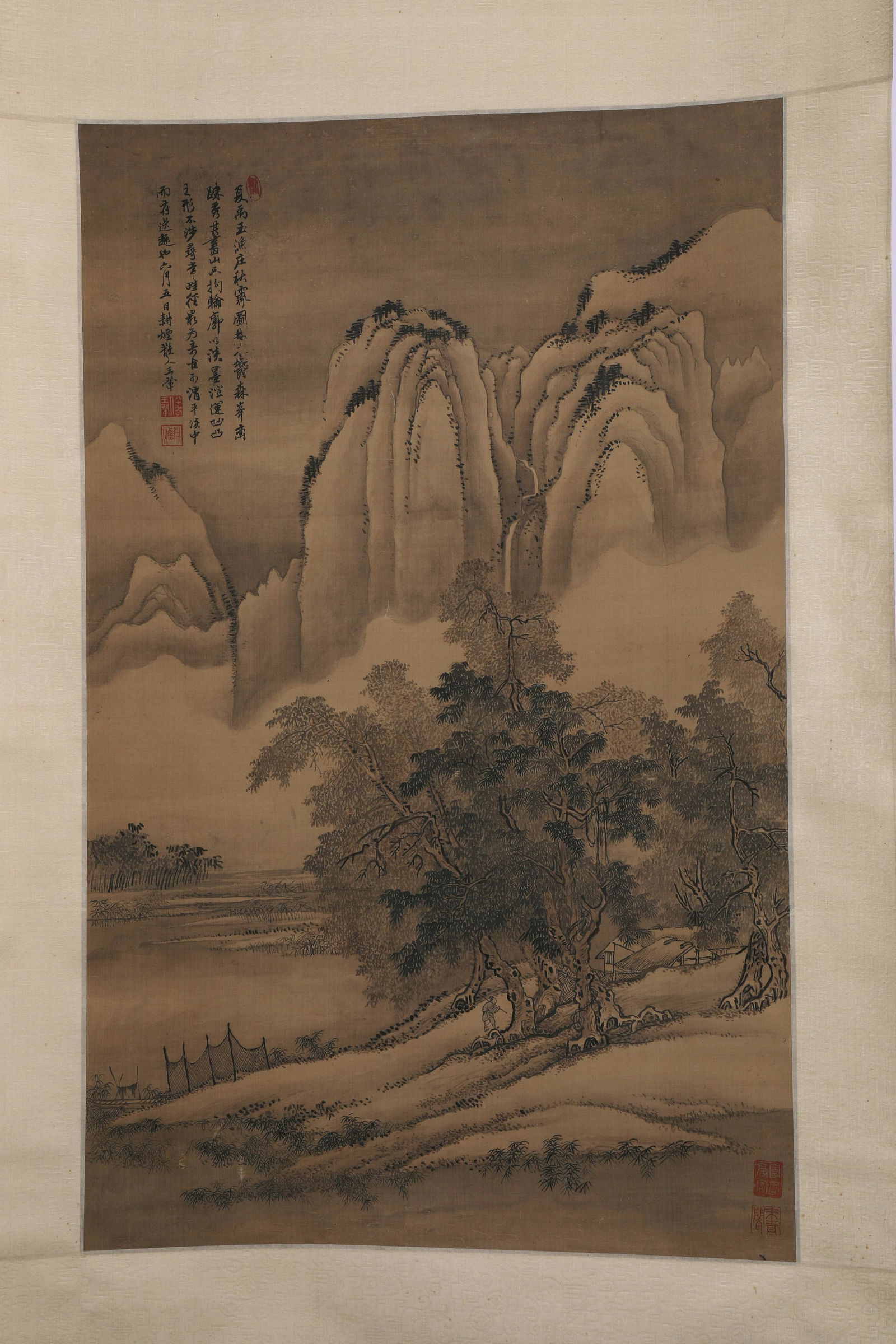 Wang Hui Landscape: Name Wang Hui Landscape Dimensions 80 x 50CM Condition Additional photographs and Condition reports are provided by request as a courtesy to our clients, as such any condition report is onl