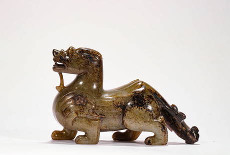 Hetian jade auspicious beast of the Han Dynasty: Name Hetian jade auspicious beast of the Han Dynasty Dimensions H:11cm,W:15cm,Weight:790g Condition Additional photographs and Condition reports are provided by request as a courtesy to