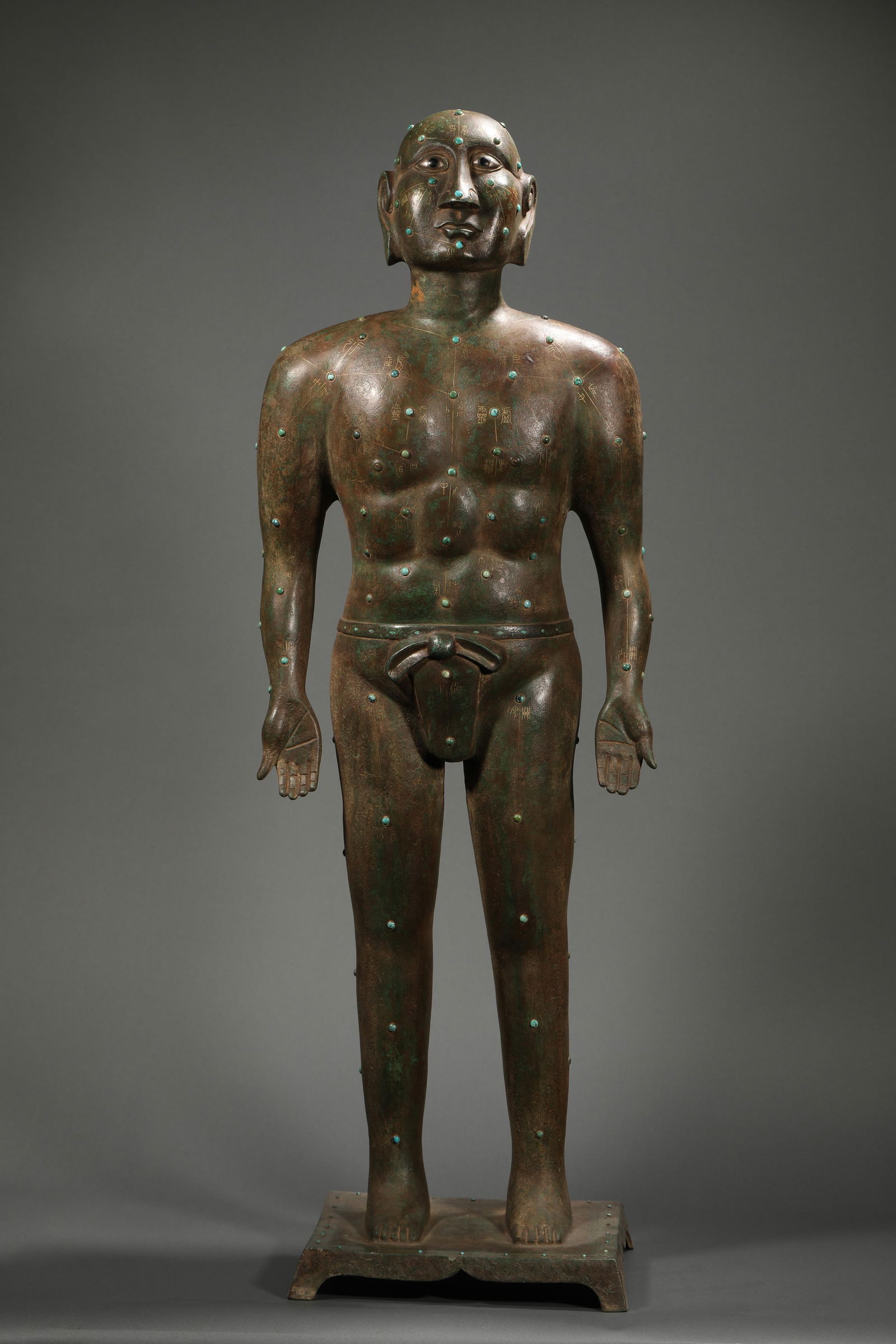 A diagram of acupoints with gilded copper inscriptions from the Warring States period: Name A diagram of acupoints with gilded copper inscriptions from the Warring States period Dimensions H:78cm,W:26cm,Weight:10850g Condition Additional photographs and Condition reports