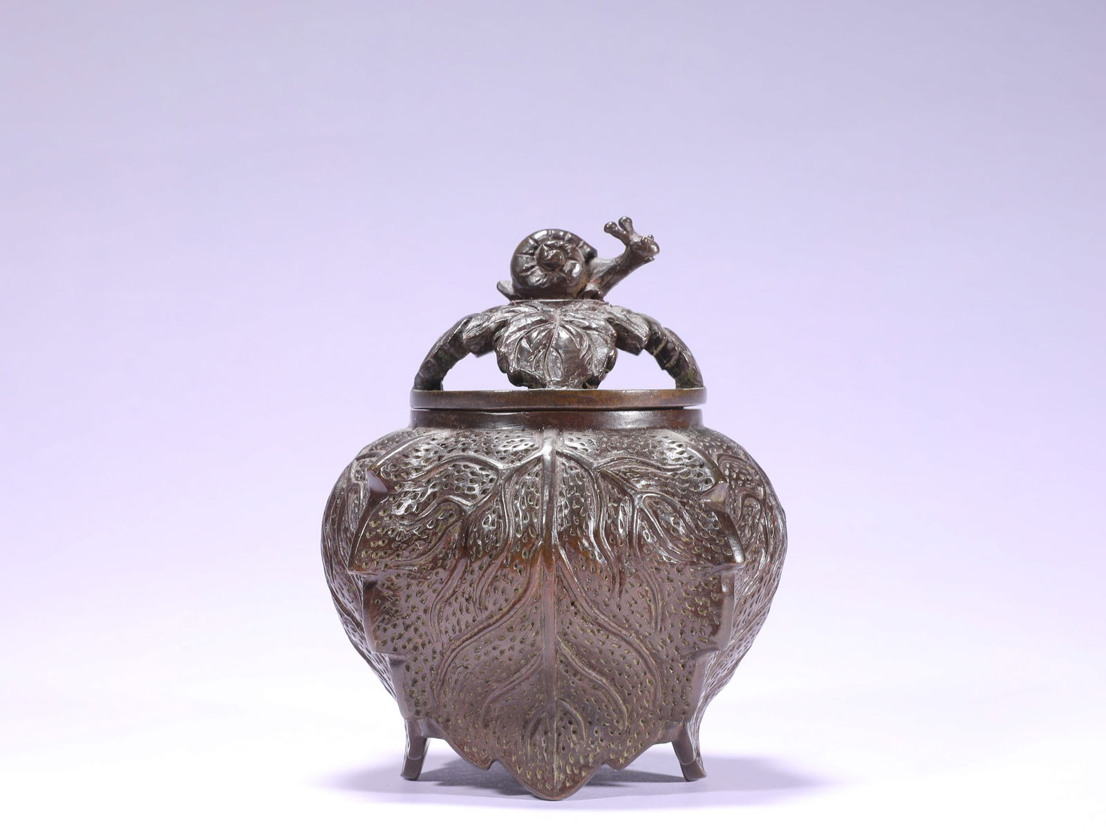 19th-century copper aromatherapy: Name 19th-century copper aromatherapy Dimensions H:9.5cmW:8cmWeight:510g Condition Additional photographs and condition reports are available upon request as a courtesy to our cli