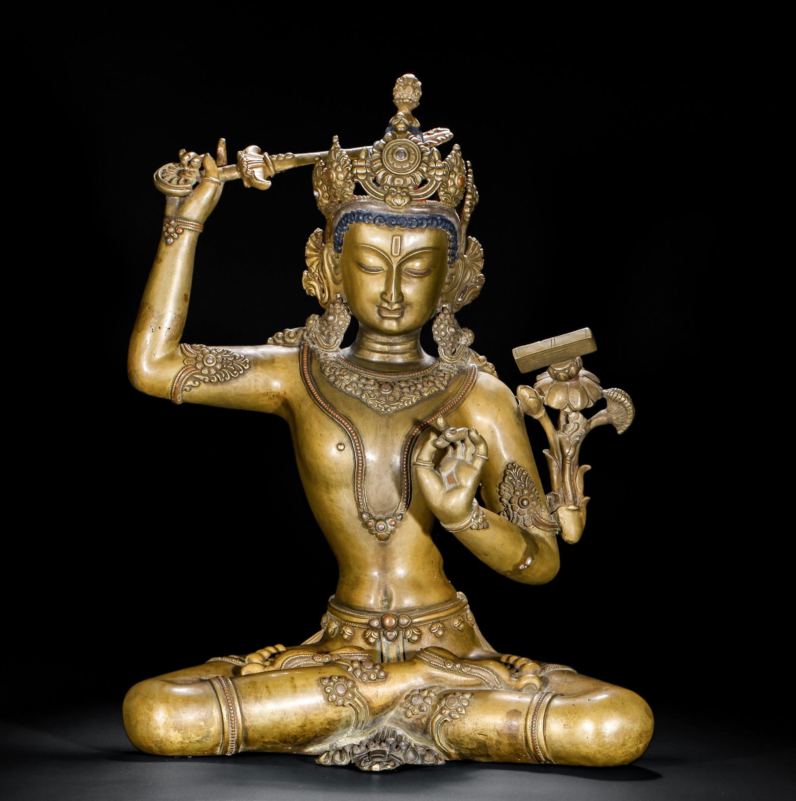 15th-century alloy copper Bodhisattva: Name 15th-century alloy copper Bodhisattva Dimensions H:32cmW:25cmWeight5500g Condition Additional photographs and condition reports are available upon request as a courtesy to our c