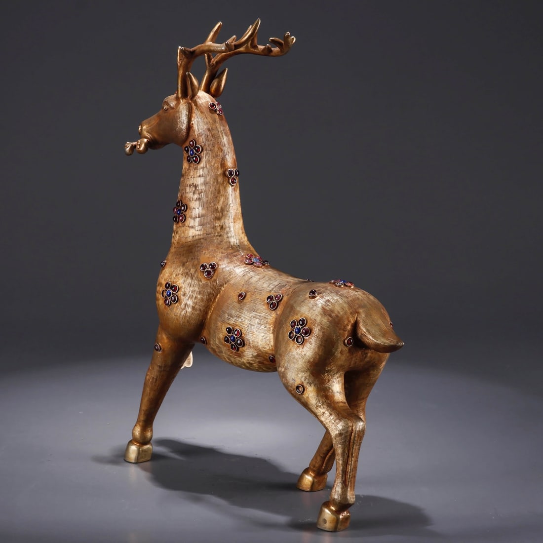Inlaid?And?Gilt?Bronze?Figure?Of?Deer - 4