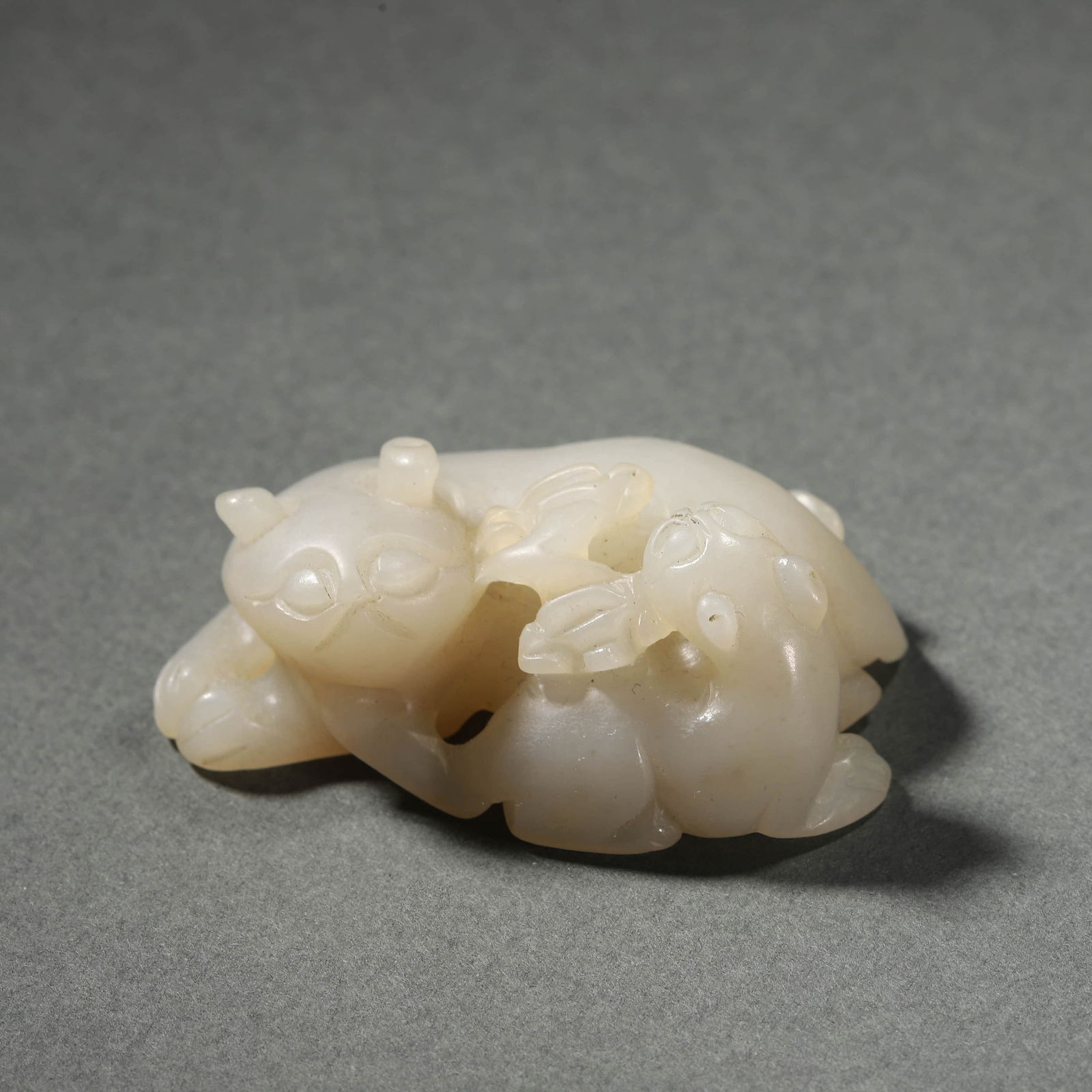 Carved jade ornament (1 of 6)
