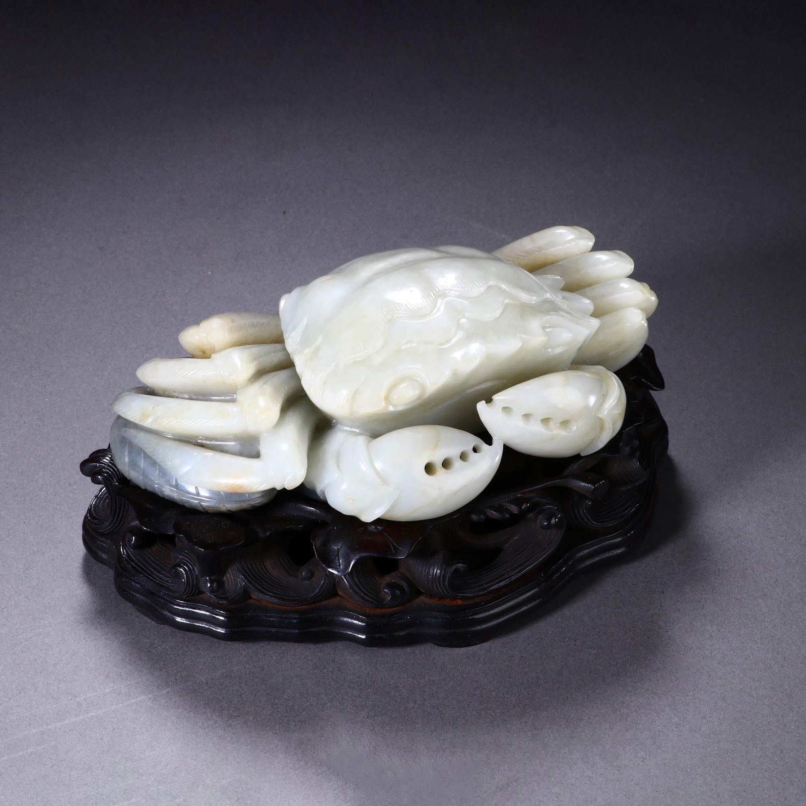 Jade Carving of a Crab: Name Jade Carving of a Crab Dimensions Height:5.5cm Width:14cm Condition Additional photographs and condition reports are available upon request as a courtesy to our clients. Any con