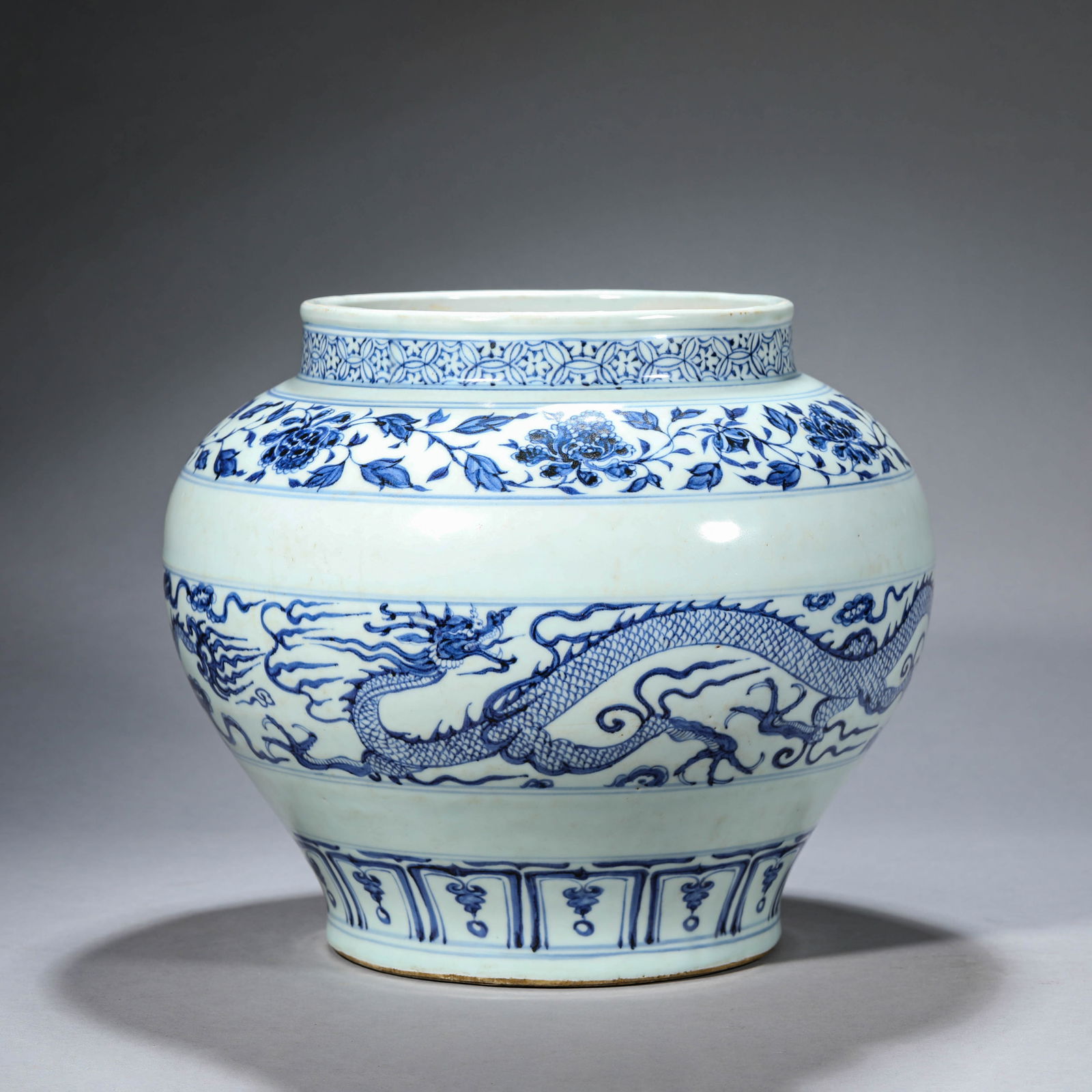 Blue-And-White "Dragon" Jar (1 of 8)