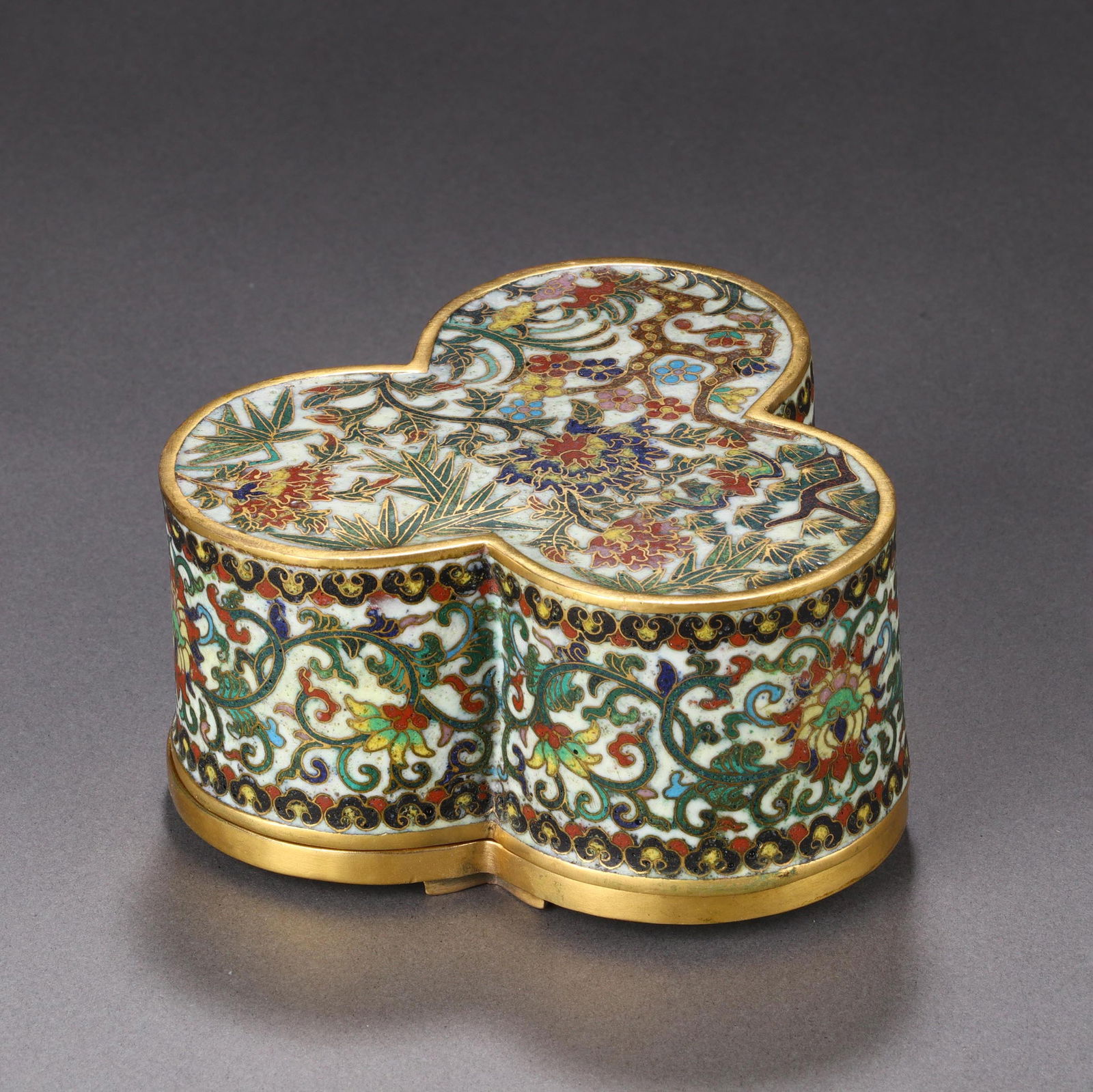 Cloisonne-Enamel "Thumb-Ring" Box (1 of 8)