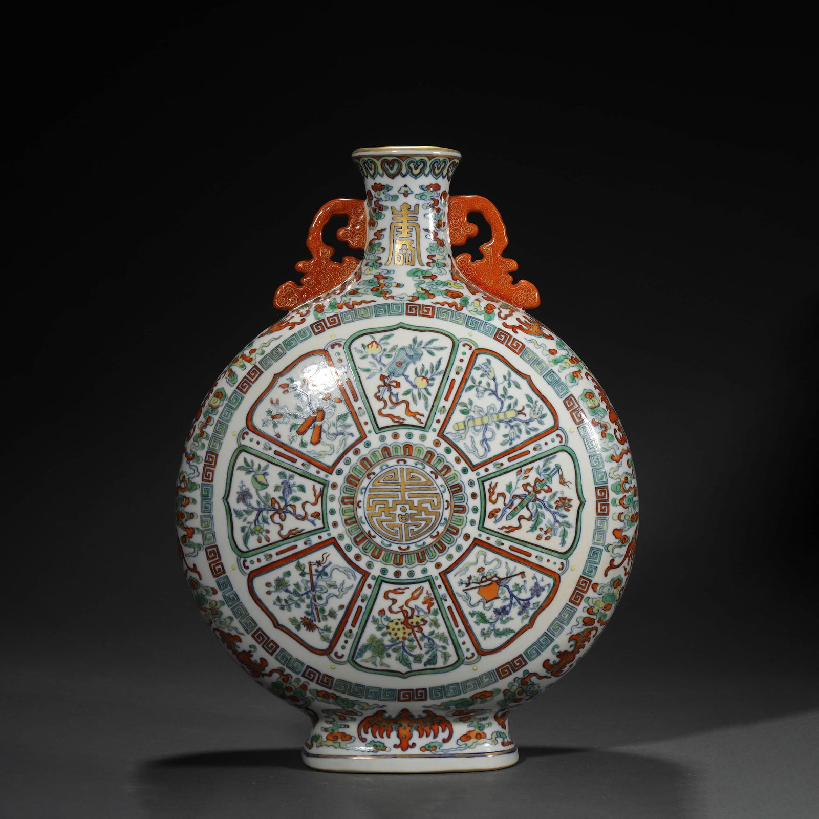 Doucai Glaze Babao Longevity Moonflask (1 of 10)