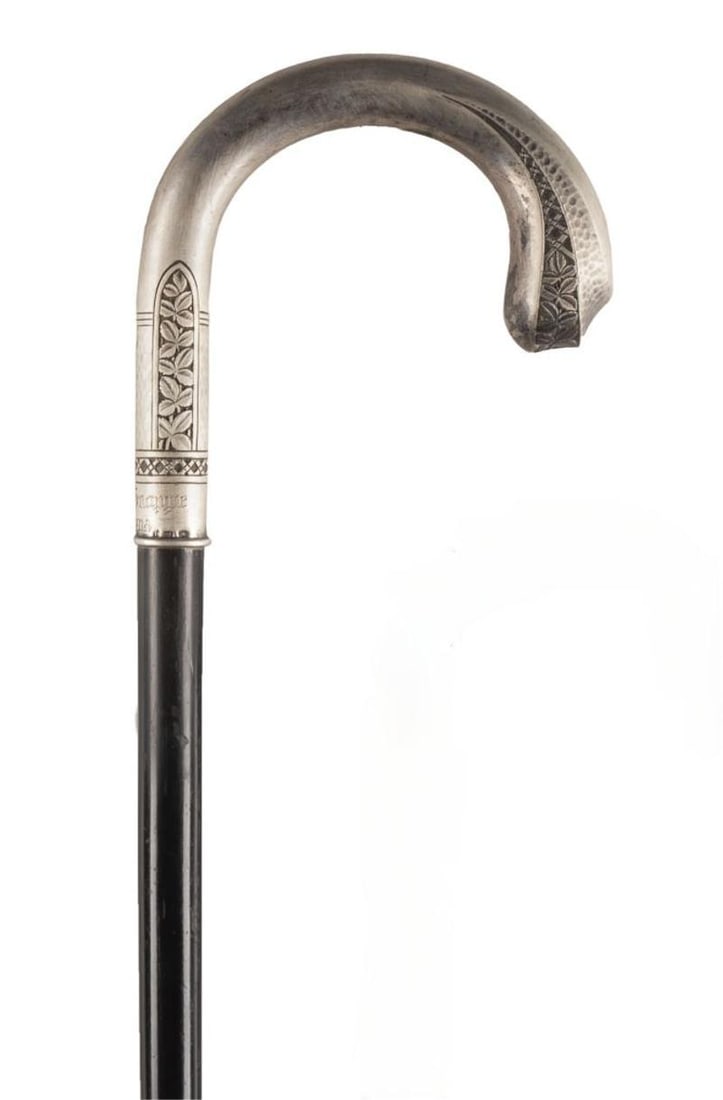Art Nouveau-style walking cane, Germany, 1900: Name Art Nouveau-style walking cane, Germany, 1900 Dimensions It is carved with cursive letters of a noble's surname and pure silver marks. The handle is hand-chiseled with exquisite floral patterns,
