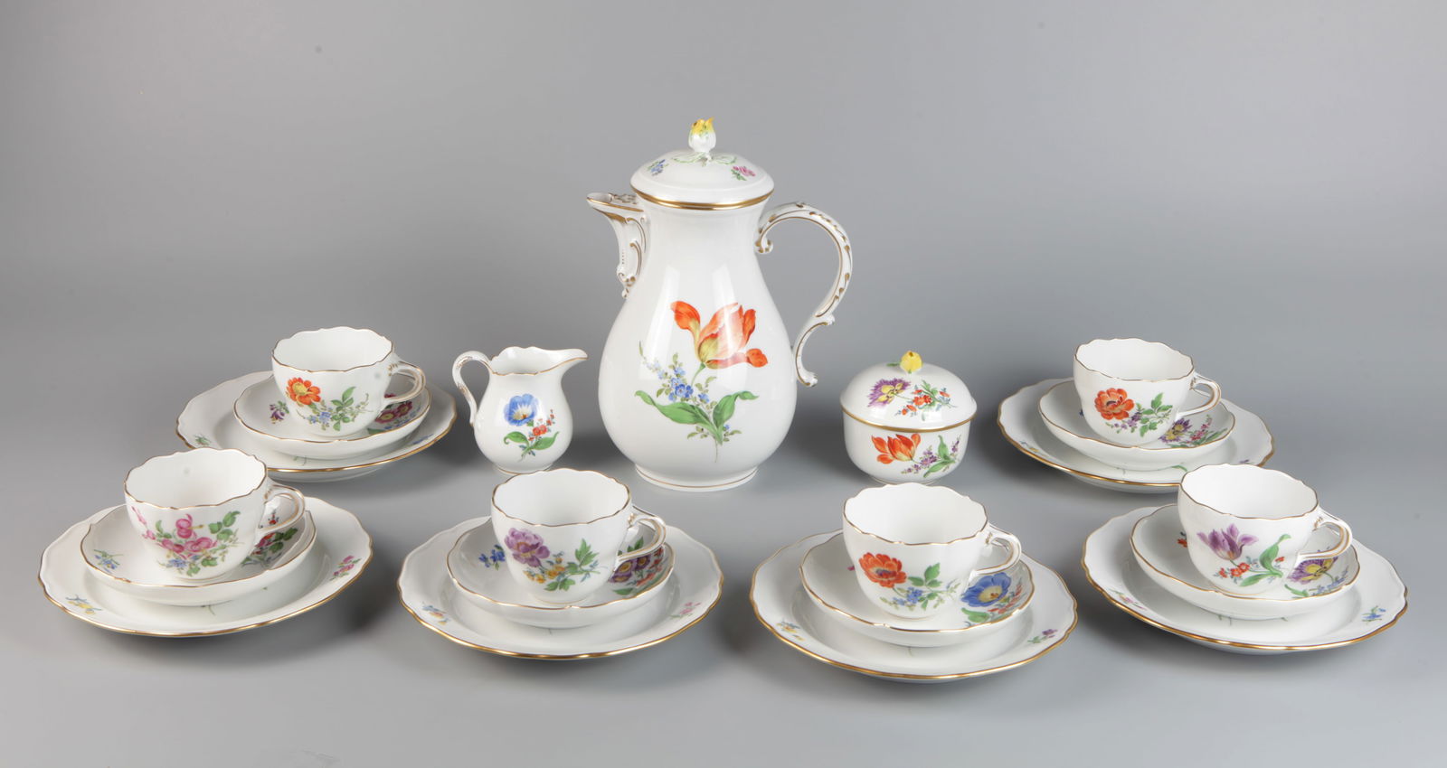 Meissen hand-painted floral porcelain dinner set for six (1 of 13)