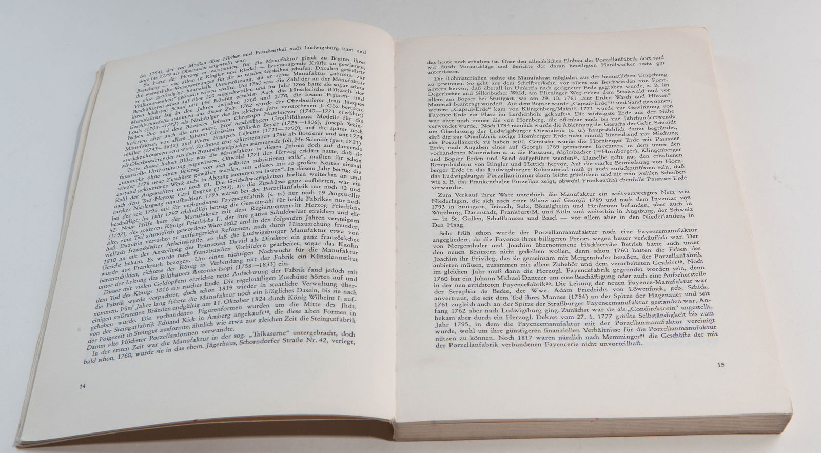 Five books/catalogs on famous German porcelain - 5