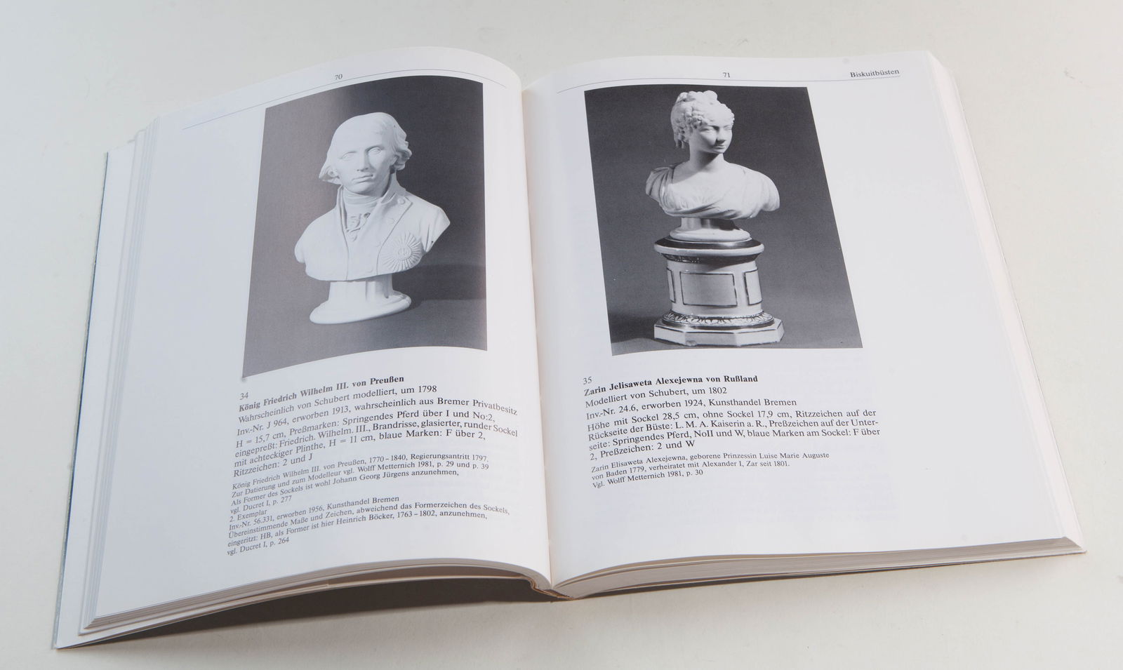 Five books/catalogs on famous German porcelain - 6