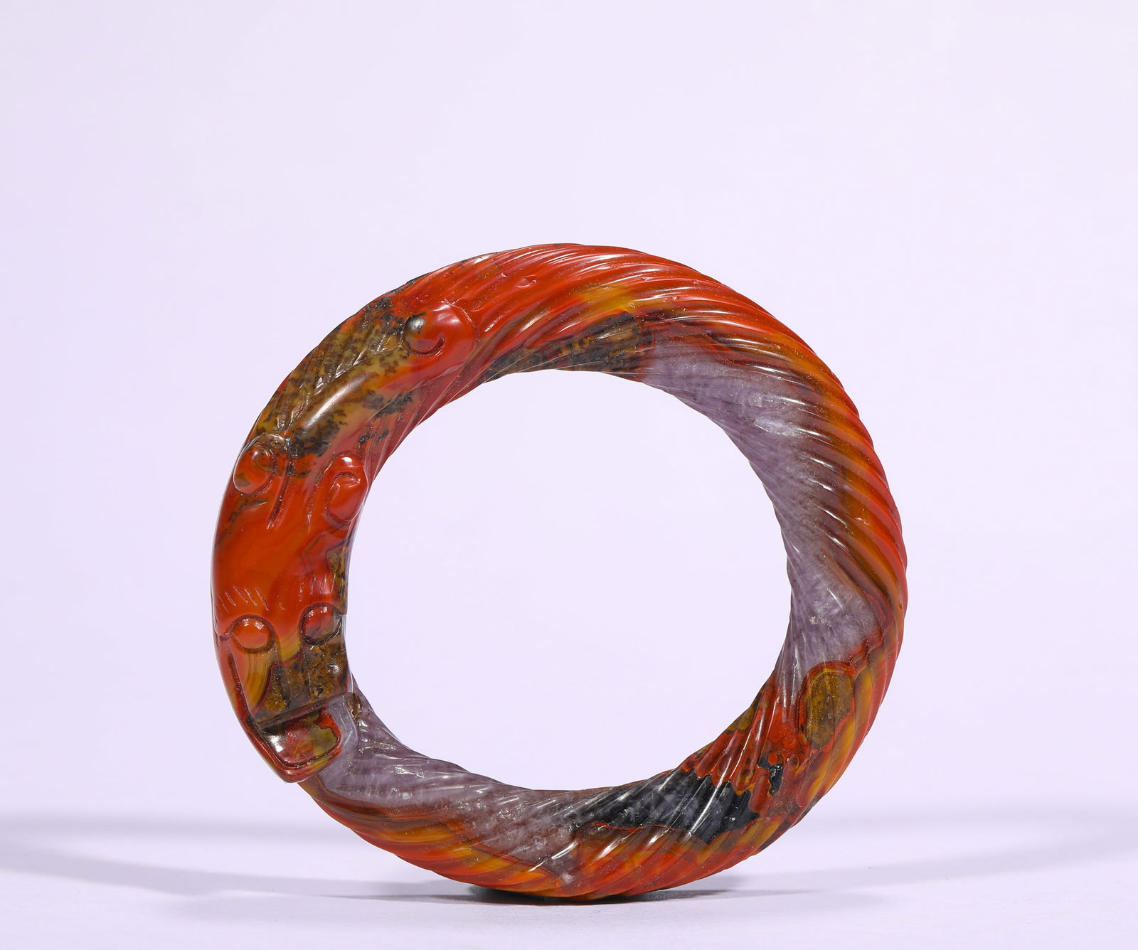 Agate rings from the Warring States period: Name Agate rings from the Warring States period Dimensions D:6.5cmWeight:40g Condition Additional photographs and condition reports are available upon request as a courtesy to our