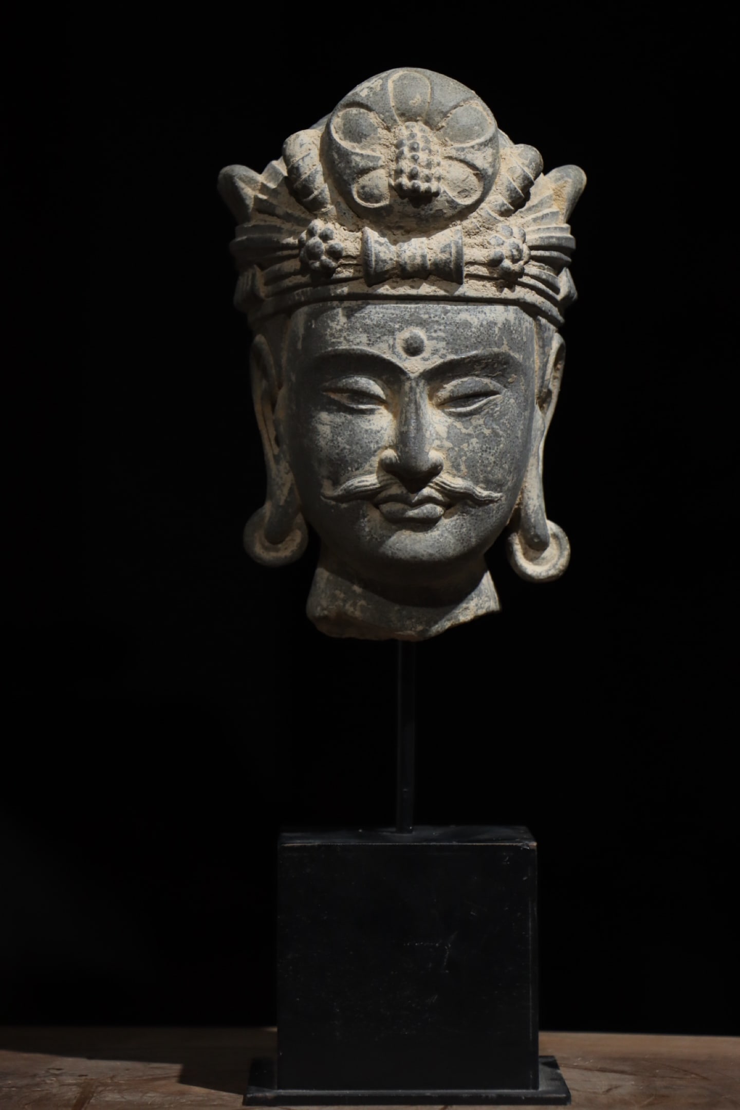 6th century Gandhara Buddha's head (1 of 9)