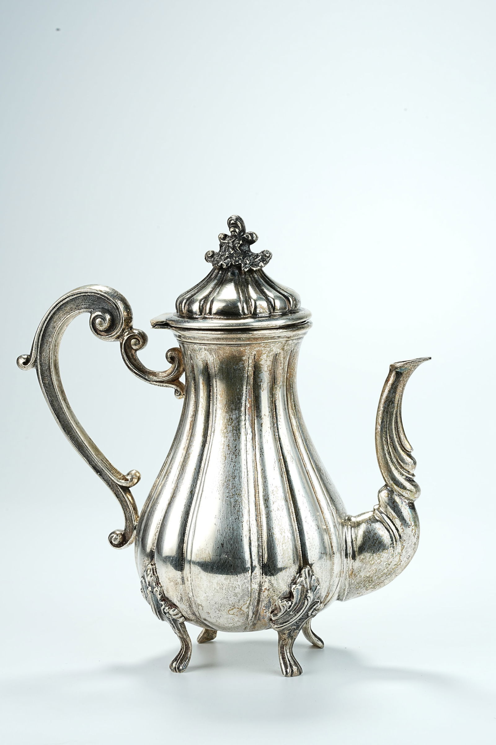 Sterling silver tea/coffee pot - 3
