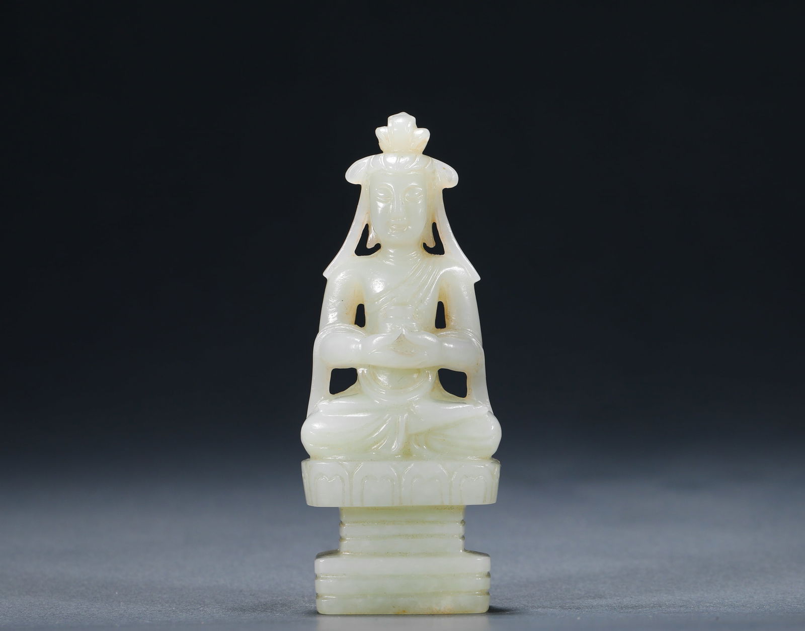 Song Dynasty Hetian jade Guanyin statue (1 of 7)
