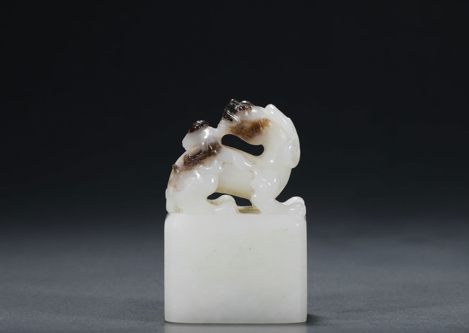Han Dynasty Hetian jade seal (1 of 7)