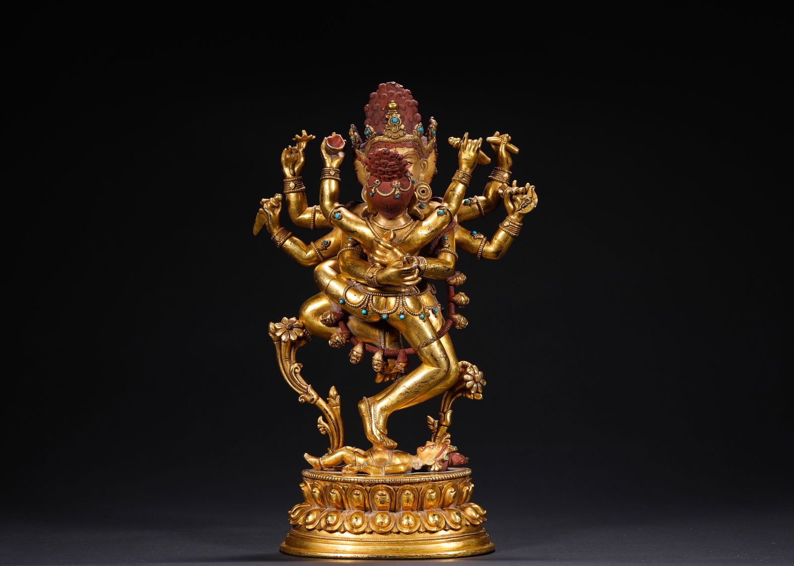 17th-century gilded bronze statue of Kenggang: Name 17th-century gilded bronze statue of Kenggang Dimensions H:22.5cmW:13.5cmWeight:1550g Condition Additional photographs and condition reports are available upon request as a courtesy to
