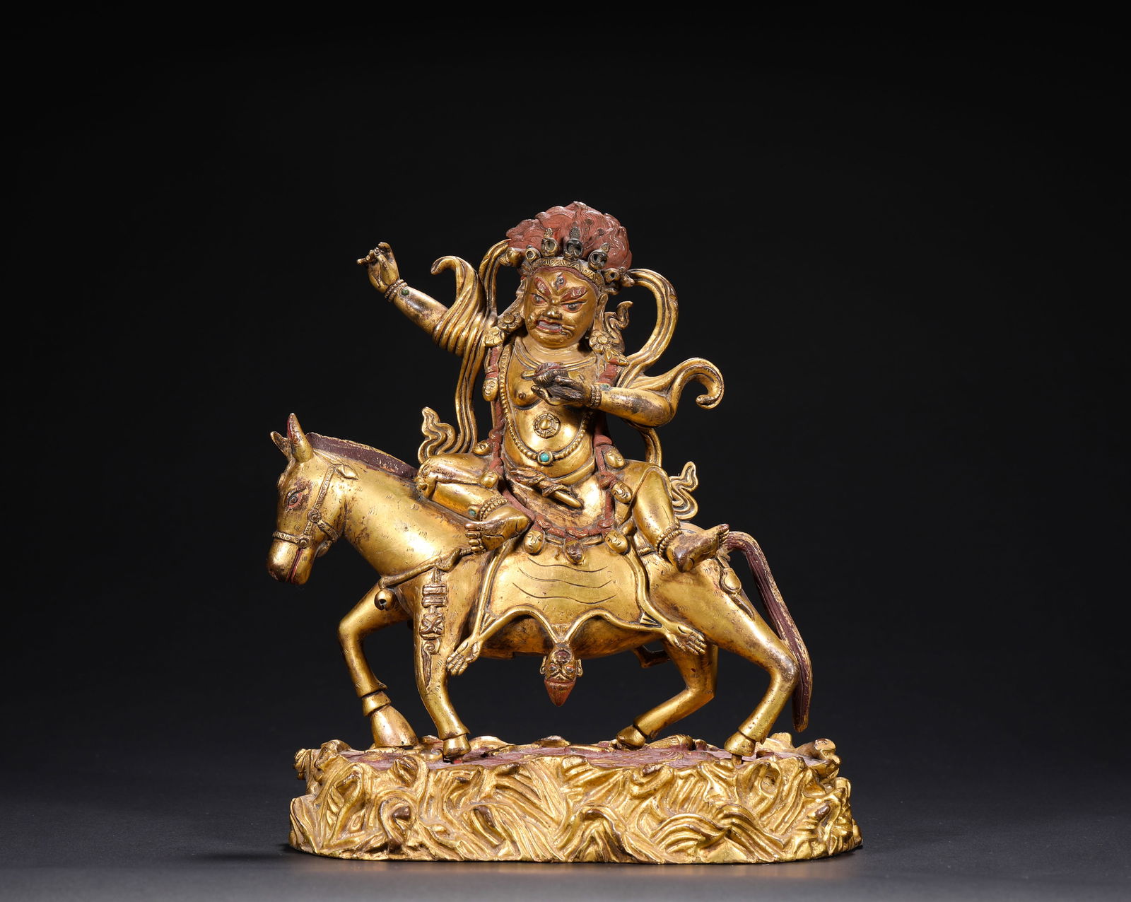 A 17th-century gilded bronze statue of the auspicious Heavenly Mother Buddha: Name A 17th-century gilded bronze statue of the auspicious Heavenly Mother Buddha Dimensions H:19cmW:16cmWeight:1450g Condition Additional photographs and condition reports are available
