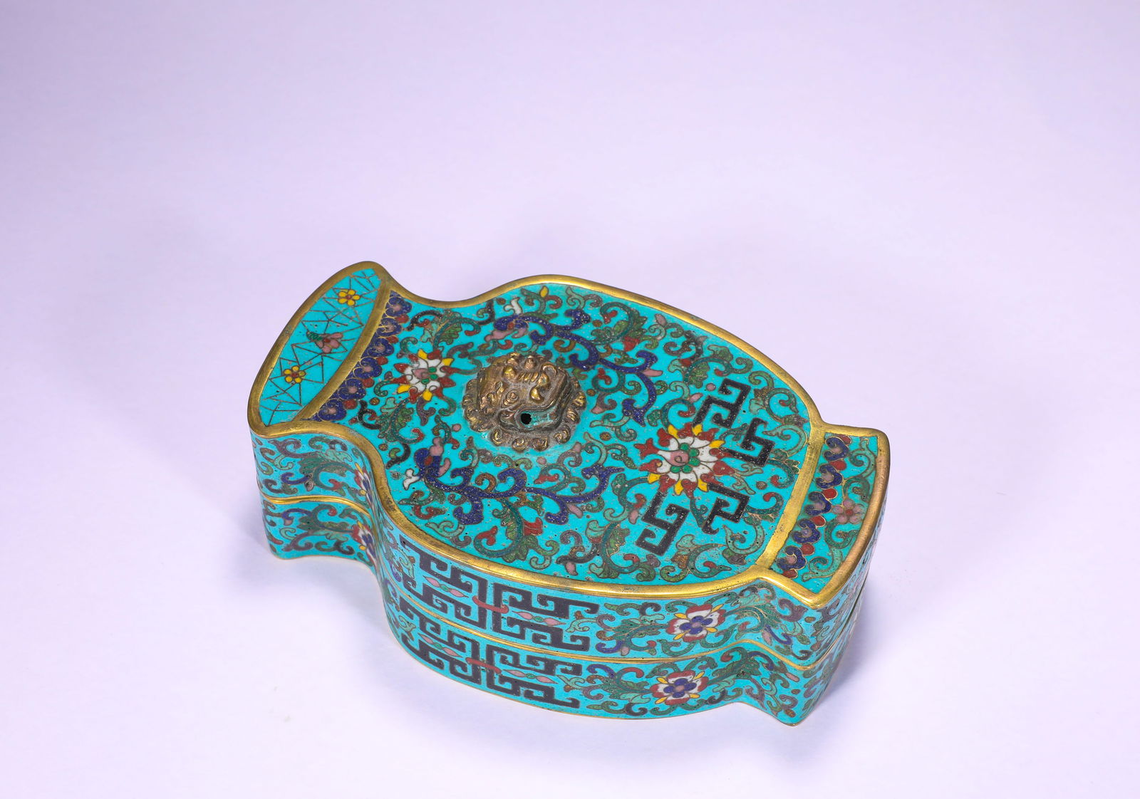 Qing Dynasty copper cloisonne enamel gift box (1 of 7)
