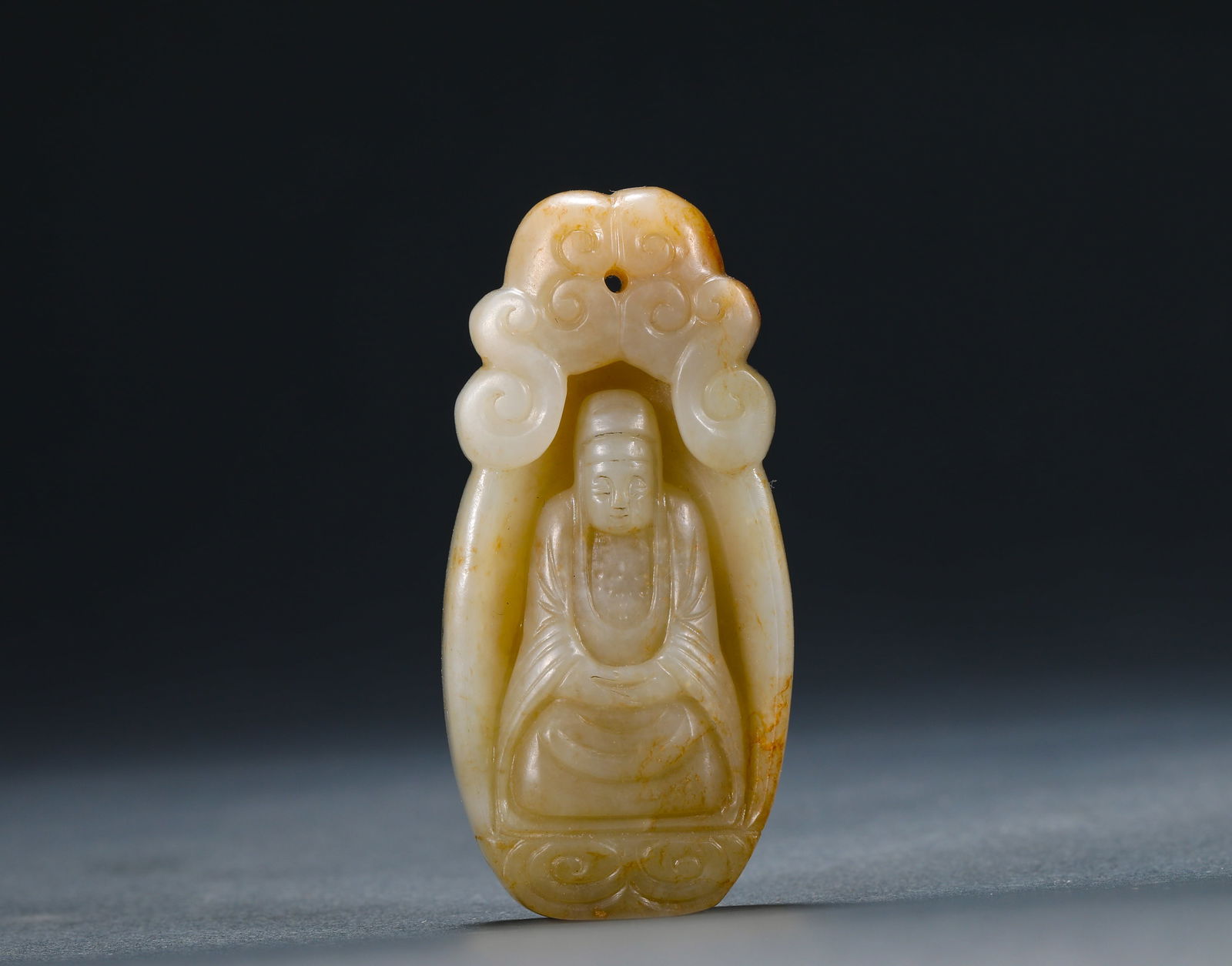 A Hetian jade statue from the Northern Qi period (1 of 5)