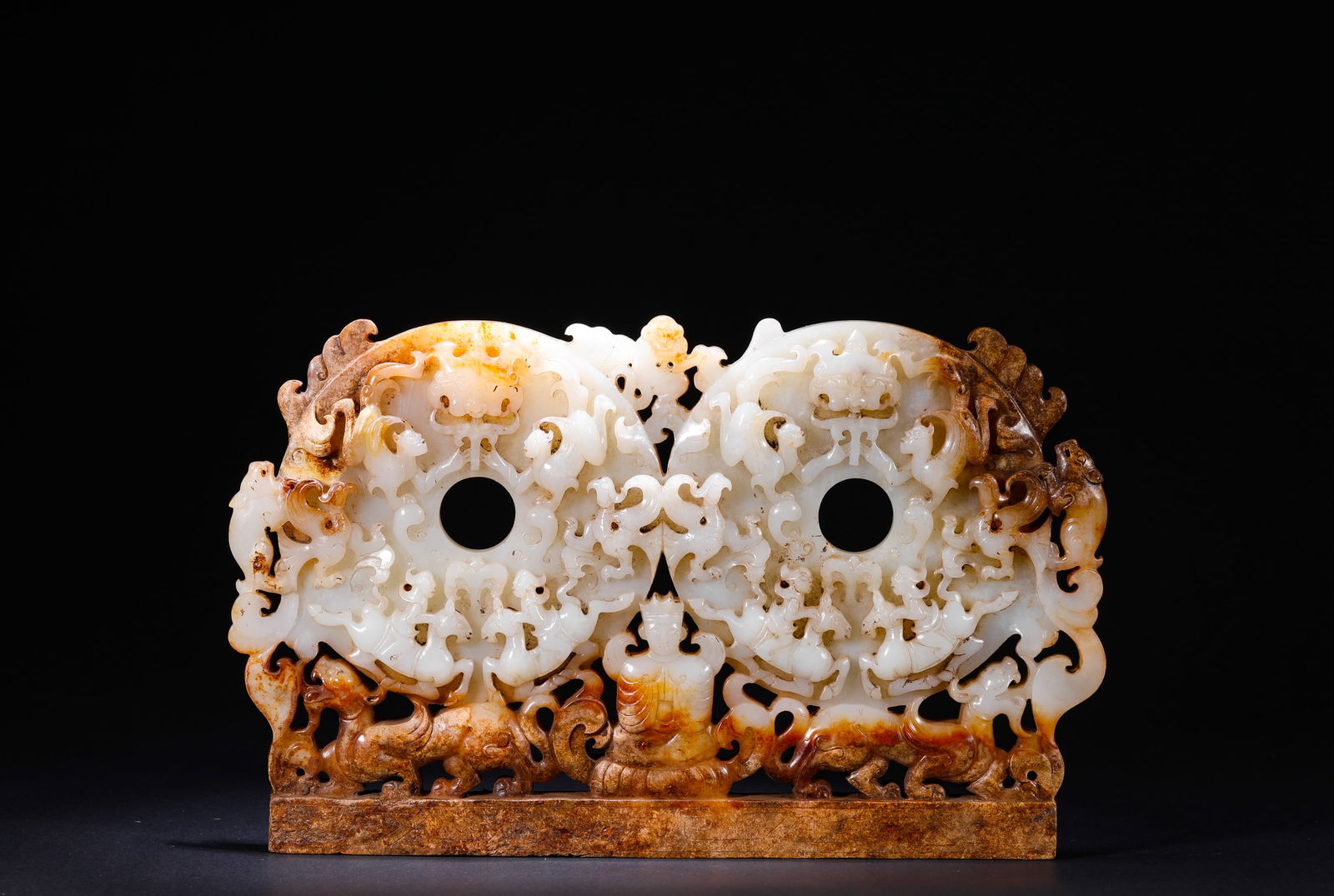 HAN DYNASTY, HETIAN JADE DRAGON PATTERN DOUBLE CONNECTED BI: Name HAN DYNASTY, HETIAN JADE DRAGON PATTERN DOUBLE CONNECTED BI Dimensions H:14cm W:23cm Weight:1030g Condition Additional photographs and condition reports are available upon re