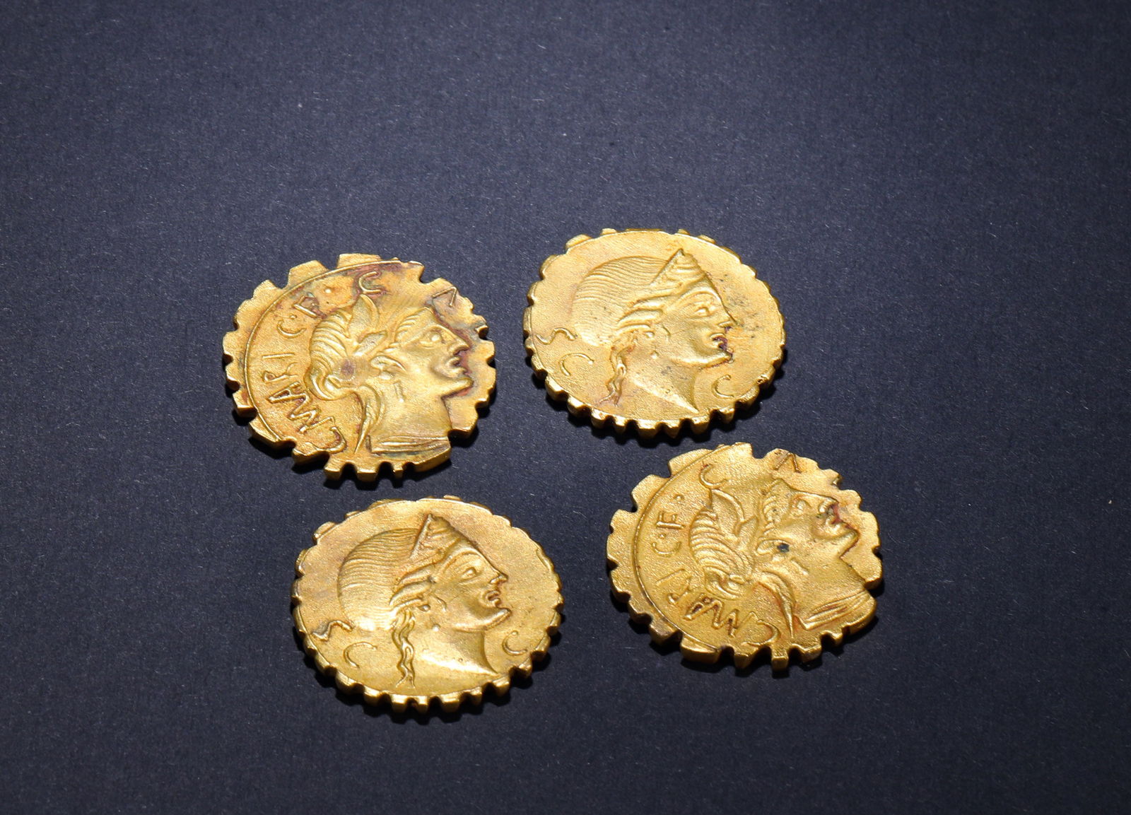 2ND CENTURY KUSHAN EMPIRE GILDED COPPER CURRENCY: Name 2ND CENTURY KUSHAN EMPIRE GILDED COPPER CURRENCY Dimensions D:2.7cm Weight:36g Condition Additional photographs and condition reports are available upon request as a courtesy