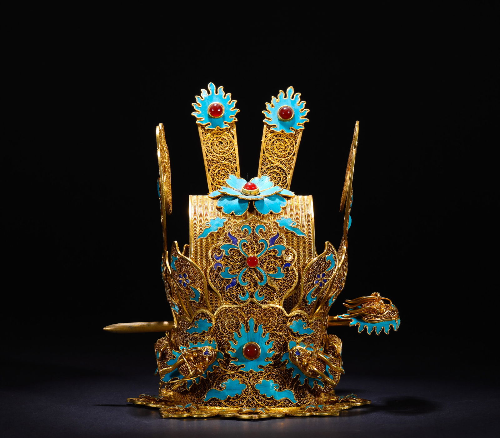 IN THE QING DYNASTY, GILDED COPPER CROWN WITH EMERALD DRAGON PATTERN (1 of 8)