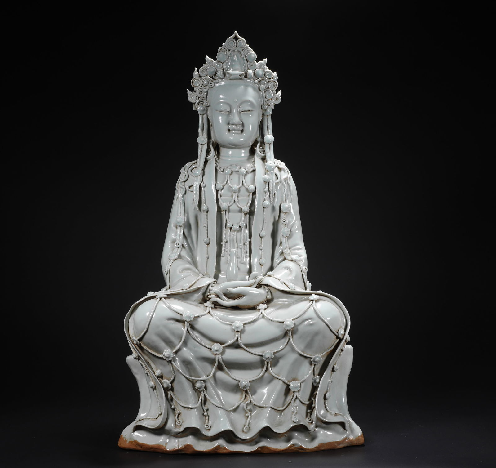 SOUTHERN SONG DYNASTY HUTIAN KILN SHADOW CELADON GUANYIN FIGURE (1 of 9)